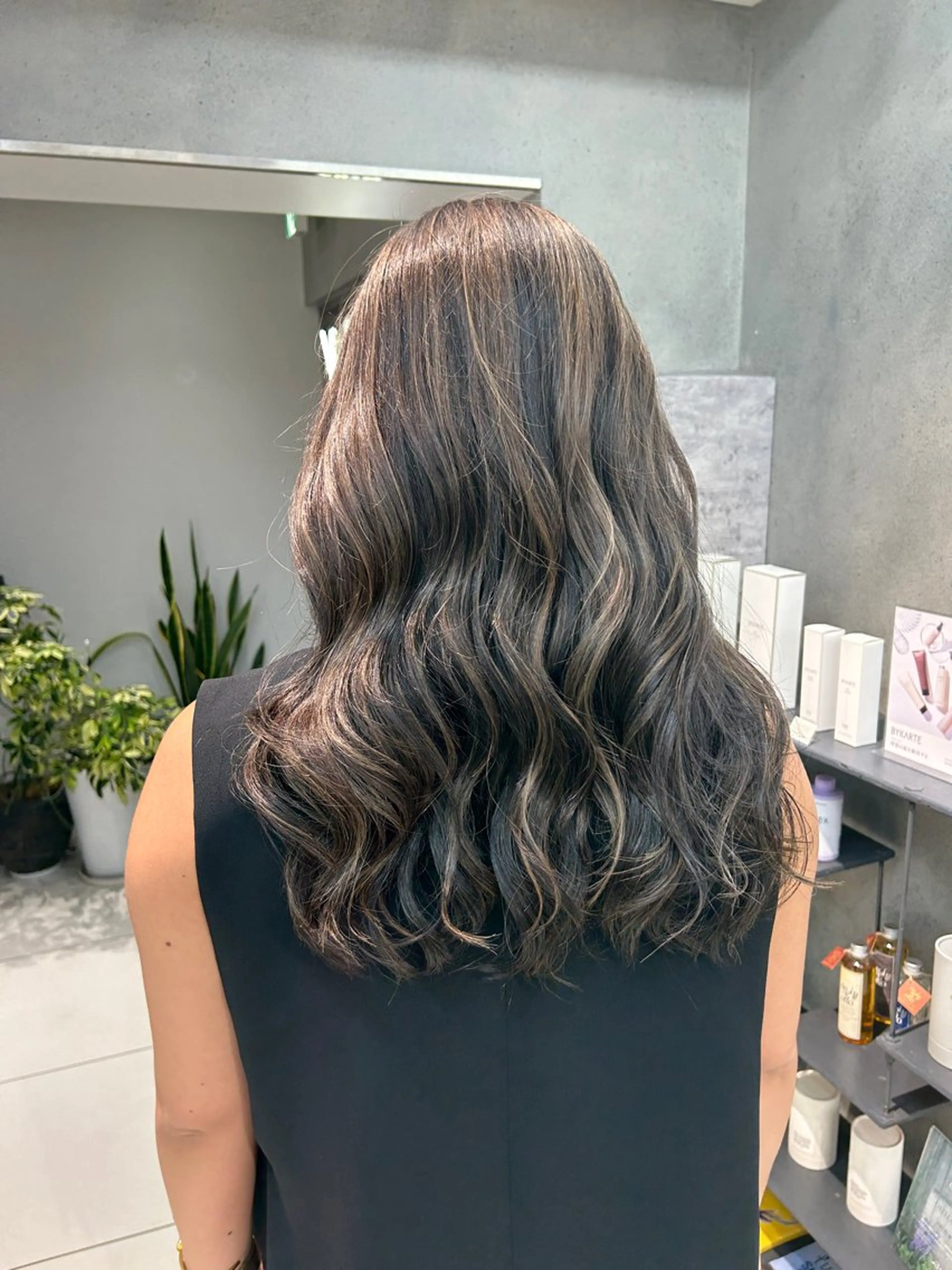 ロング レイヤー×ツヤカラー 渋谷/kougaのヘアスタイル