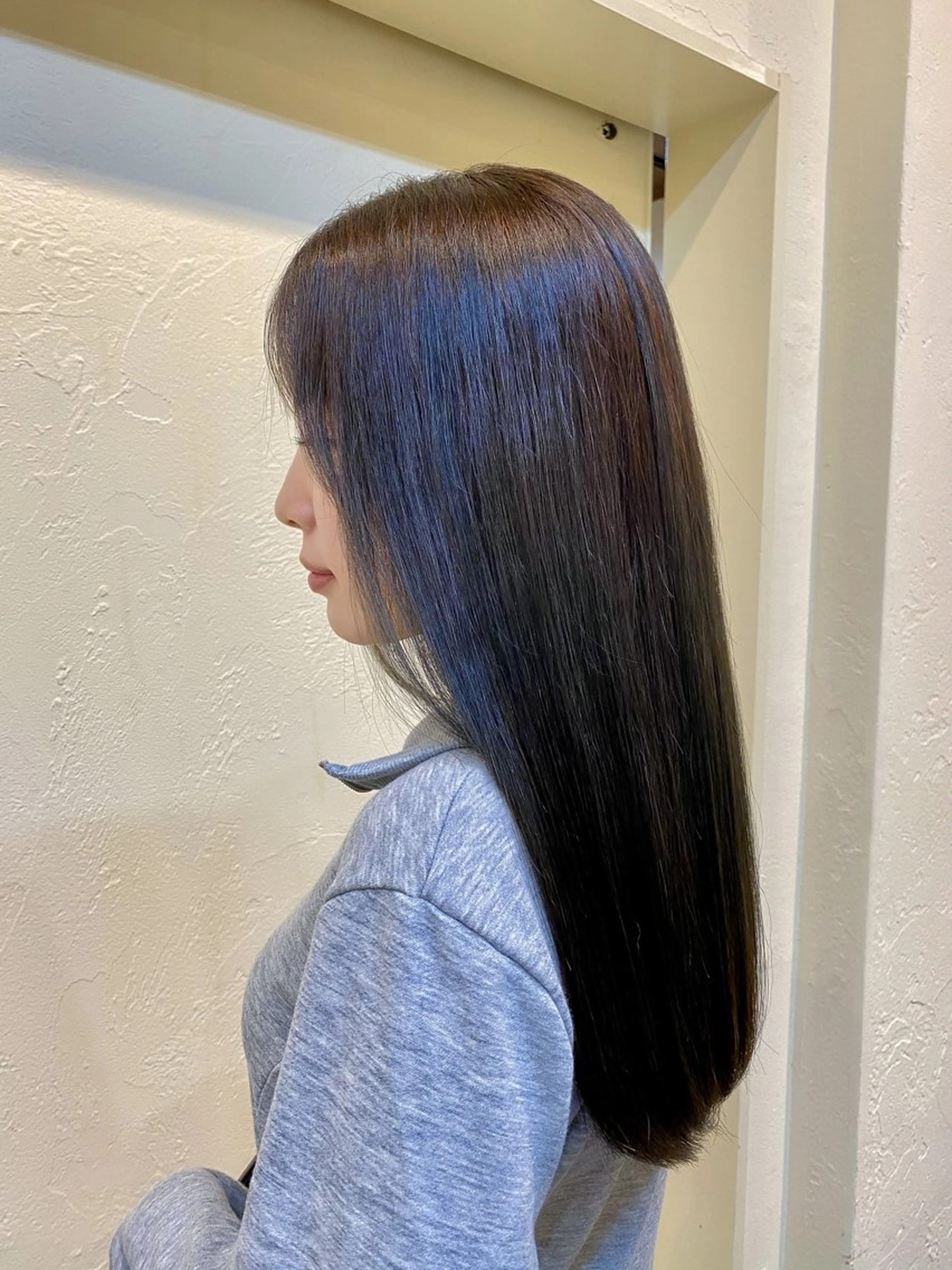 ロング カラー 透明感カラー ユウリ YURIのヘアスタイル