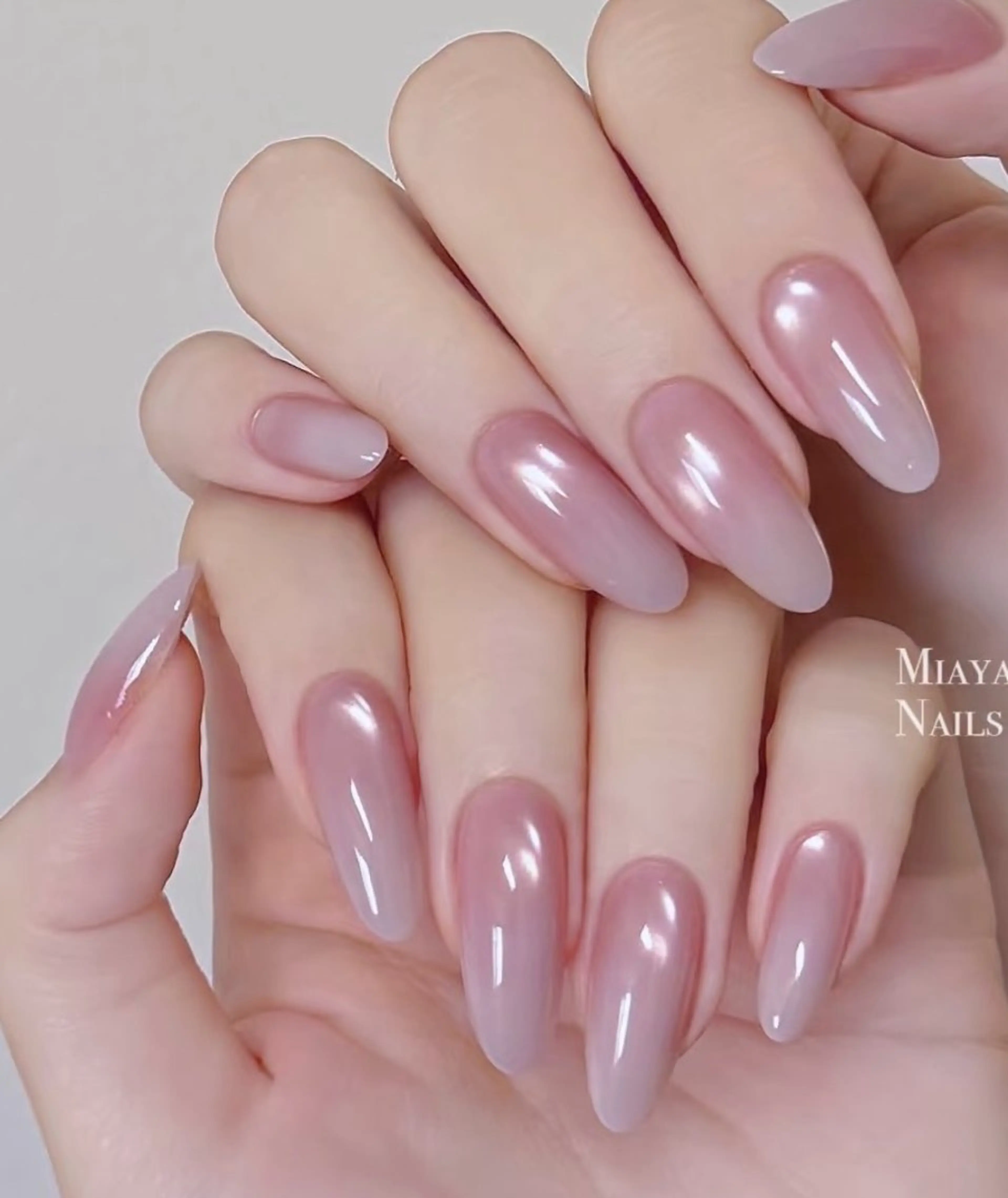 ネイル 高木 維麗絲のネイルデザイン