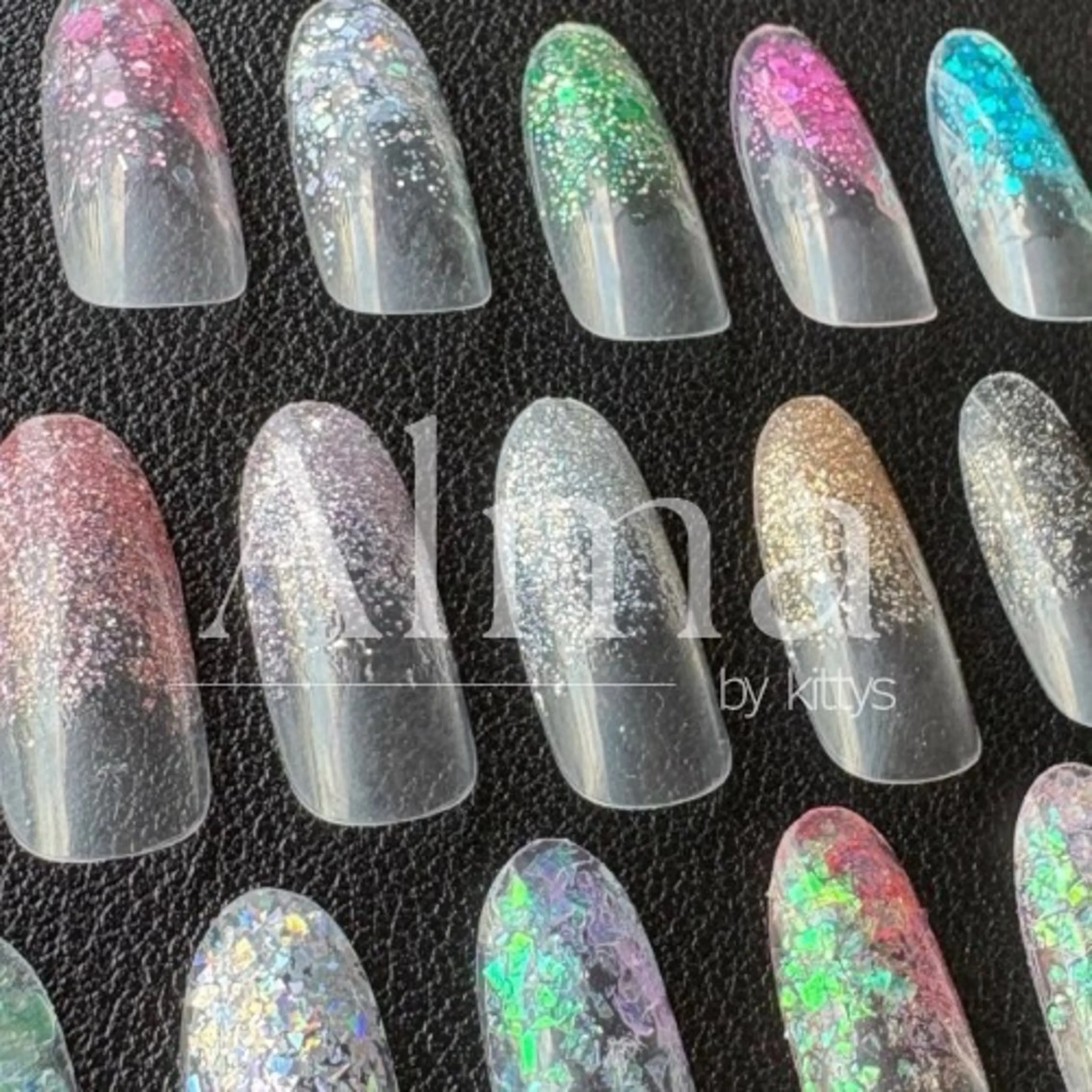 オフ有り/ラメグラデーションジェルネイルの写真