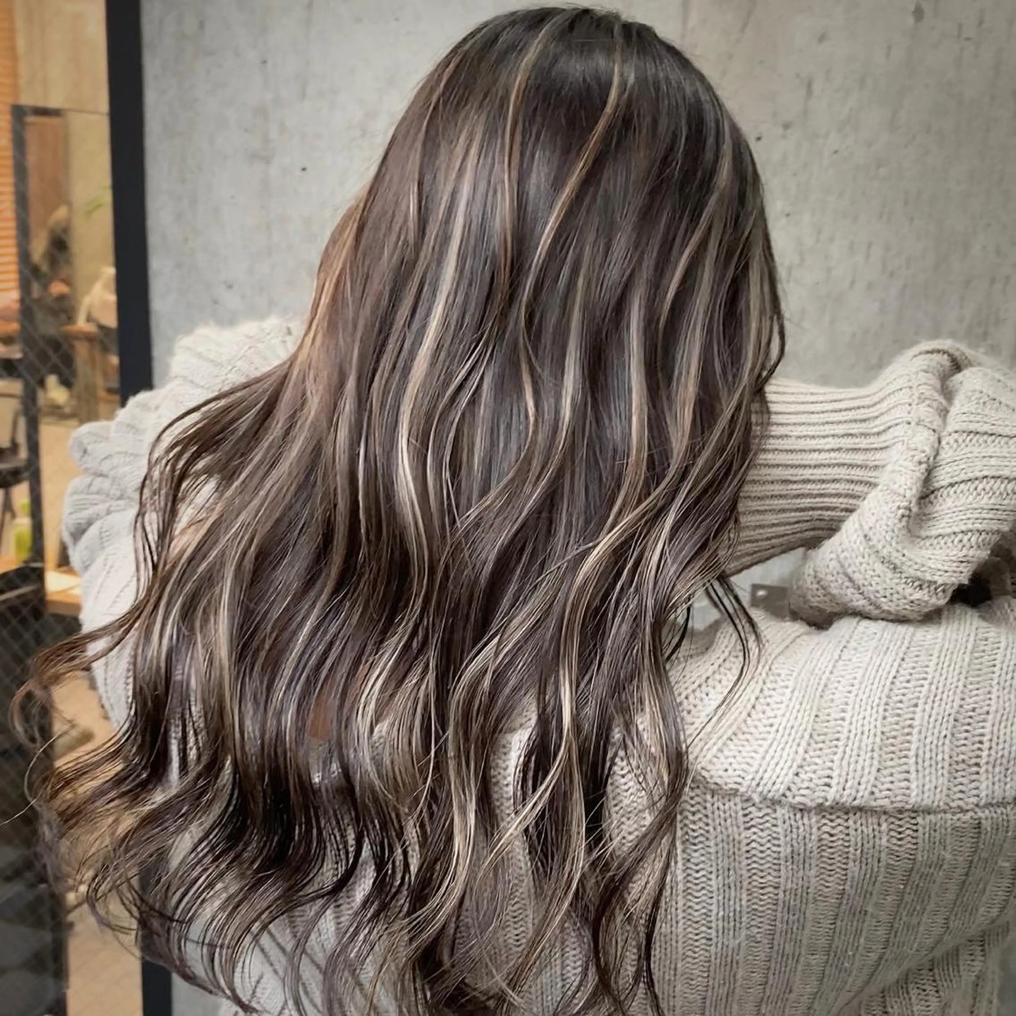 ロング カラー ハイライトカラー ハイライト ヘアカラー トリートメント 🌈透明感カラー ✨松田龍也🌈のヘアスタイル