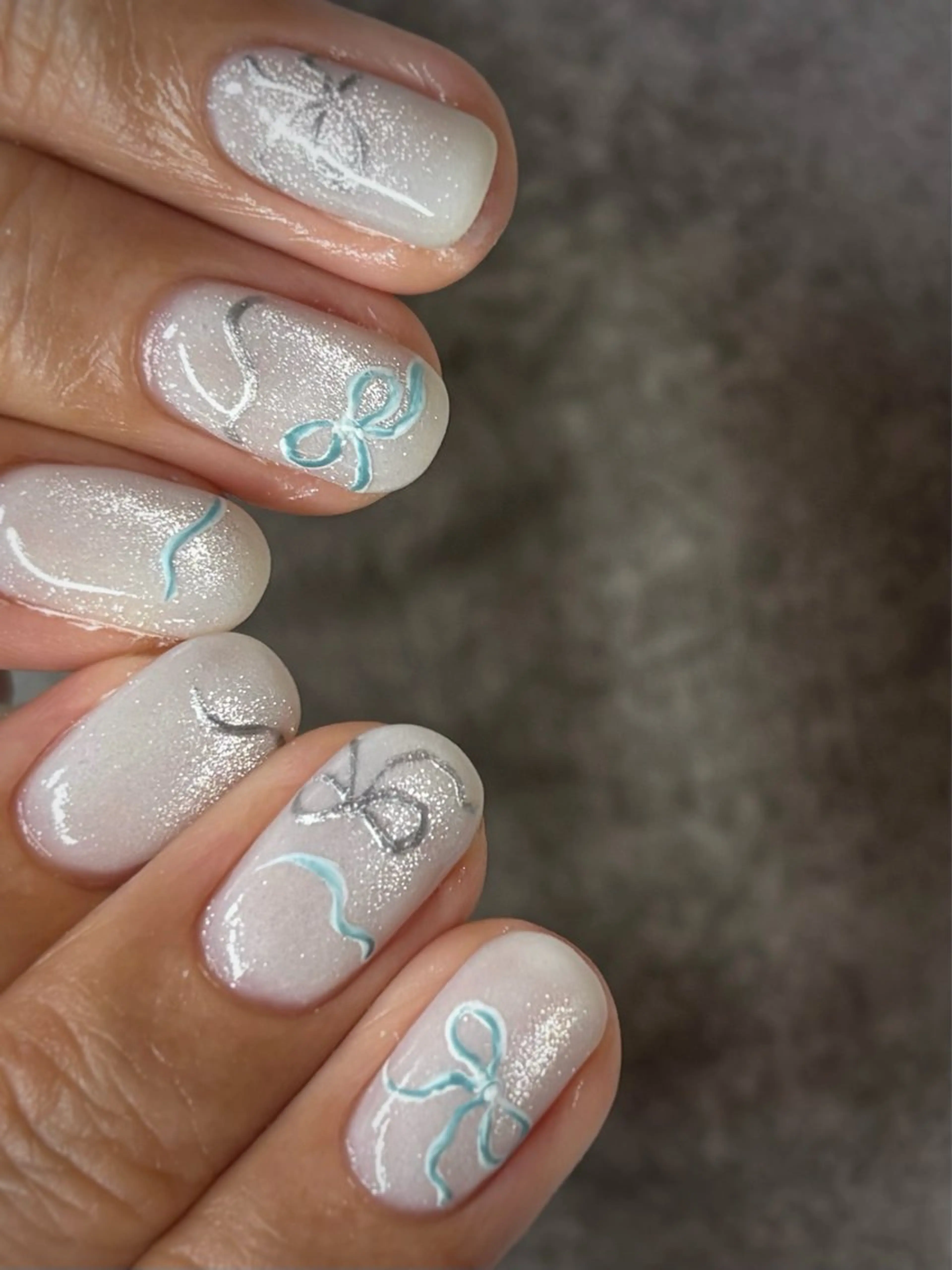 ネイル ガーリー マグネットネイル リボン ハンドネイル FIORITURA Maikoのネイルデザイン