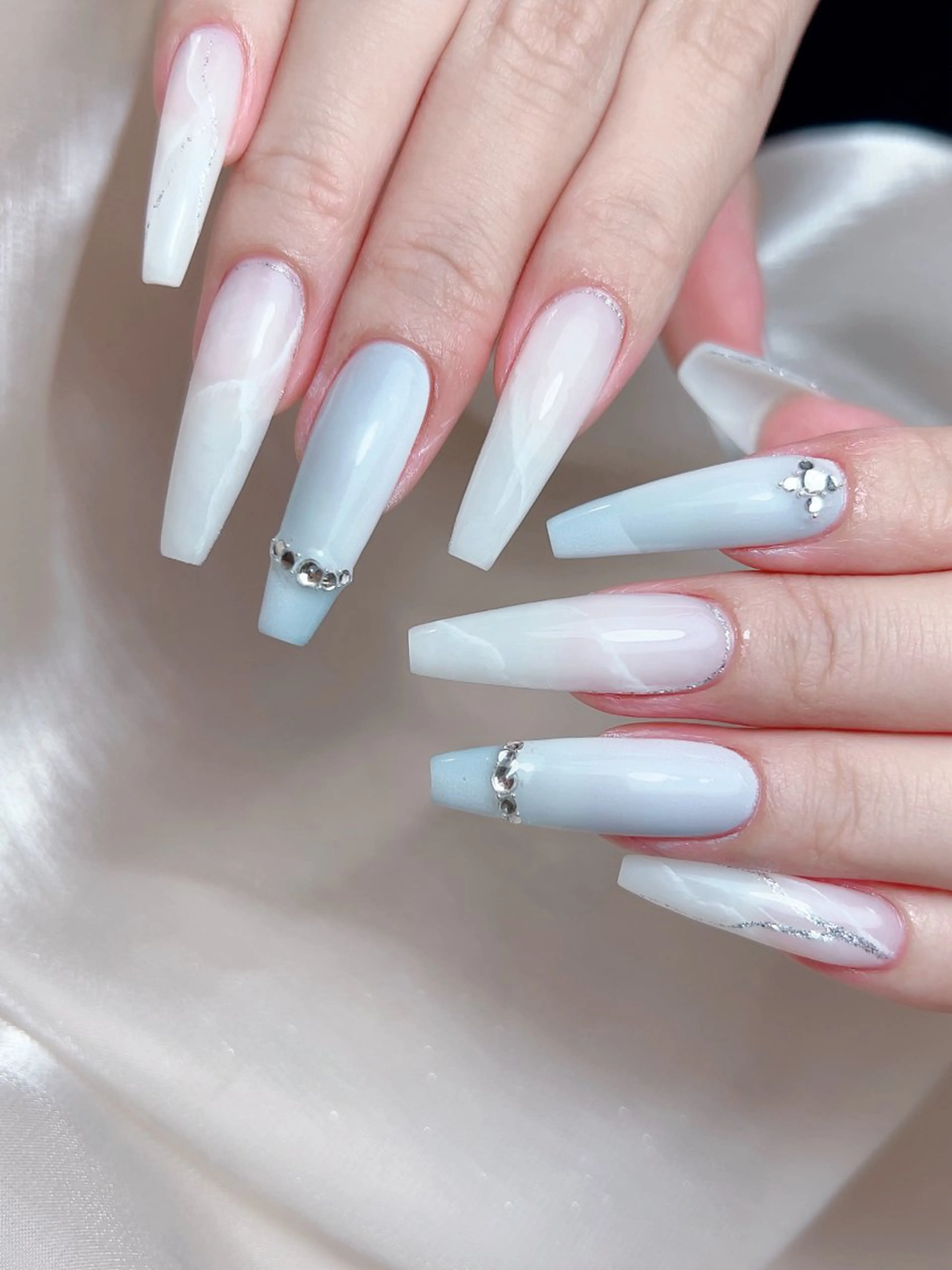 ネイル ハンドネイル M🌷nail 長さだし専門店のネイルデザイン