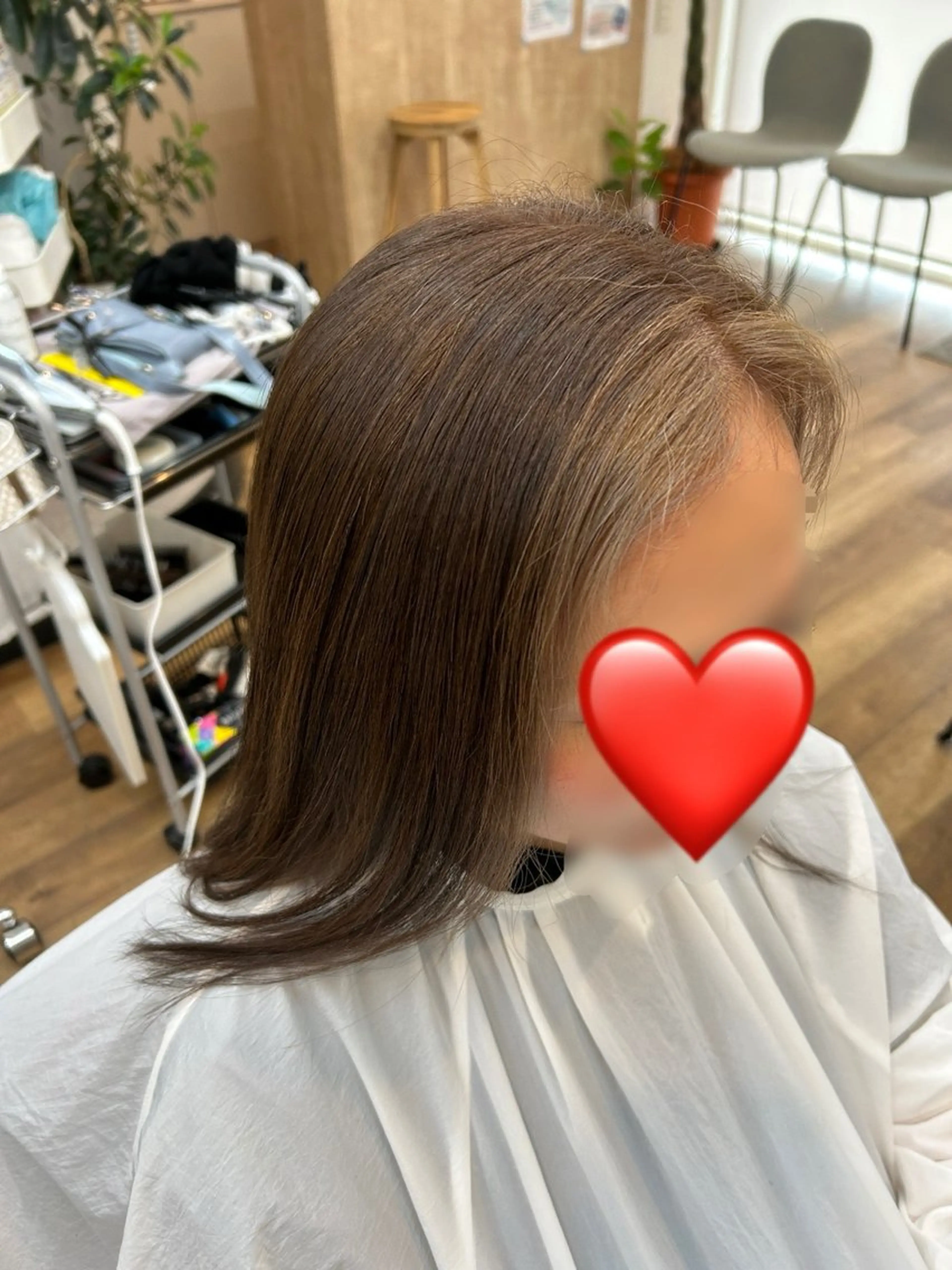 ロング ヘアカラー 中野 未来のヘアスタイル