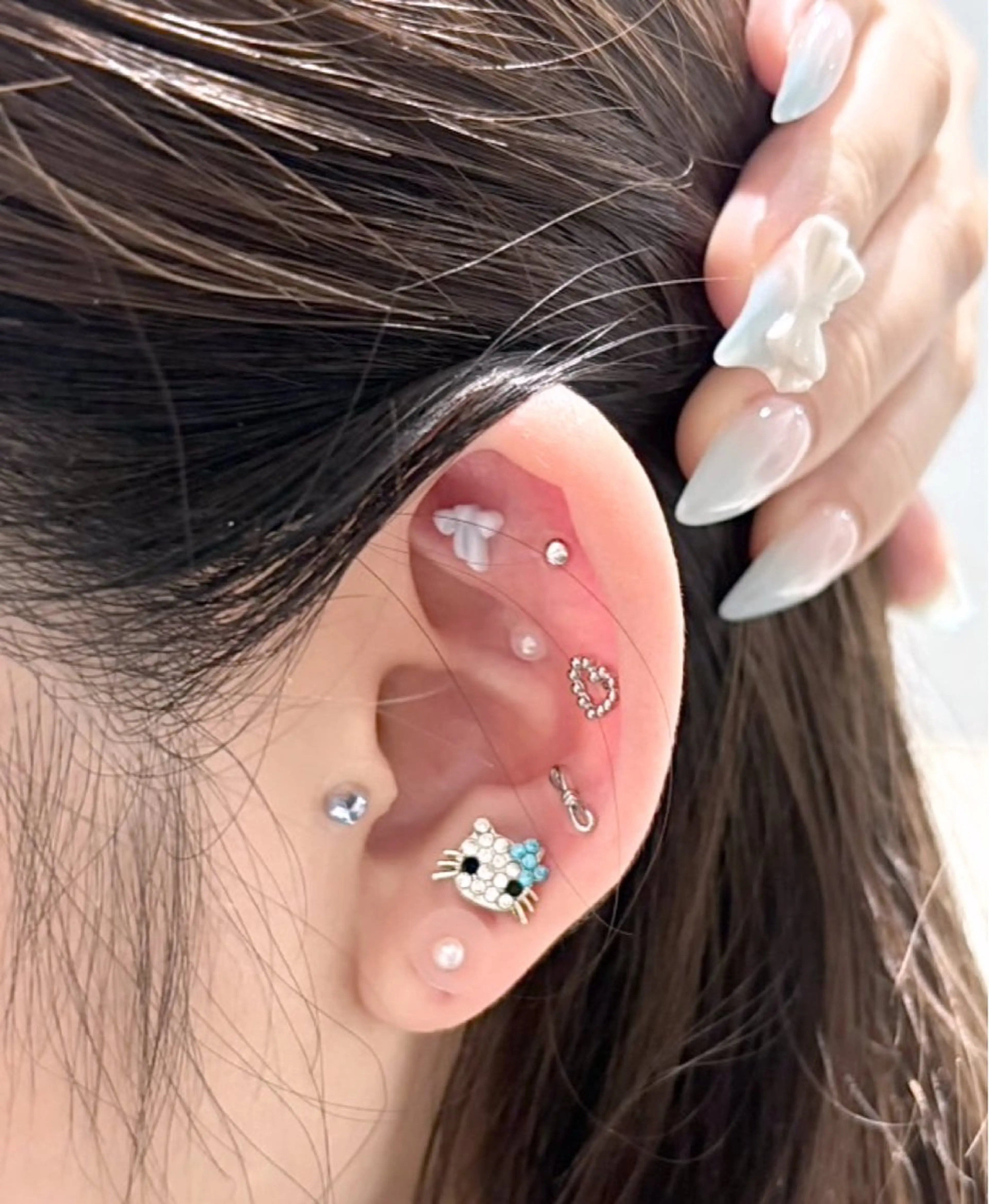 12月限定🎀夏にオススメ🌴🌺話題✨️耳ツボジュエリー💎10箇所の写真