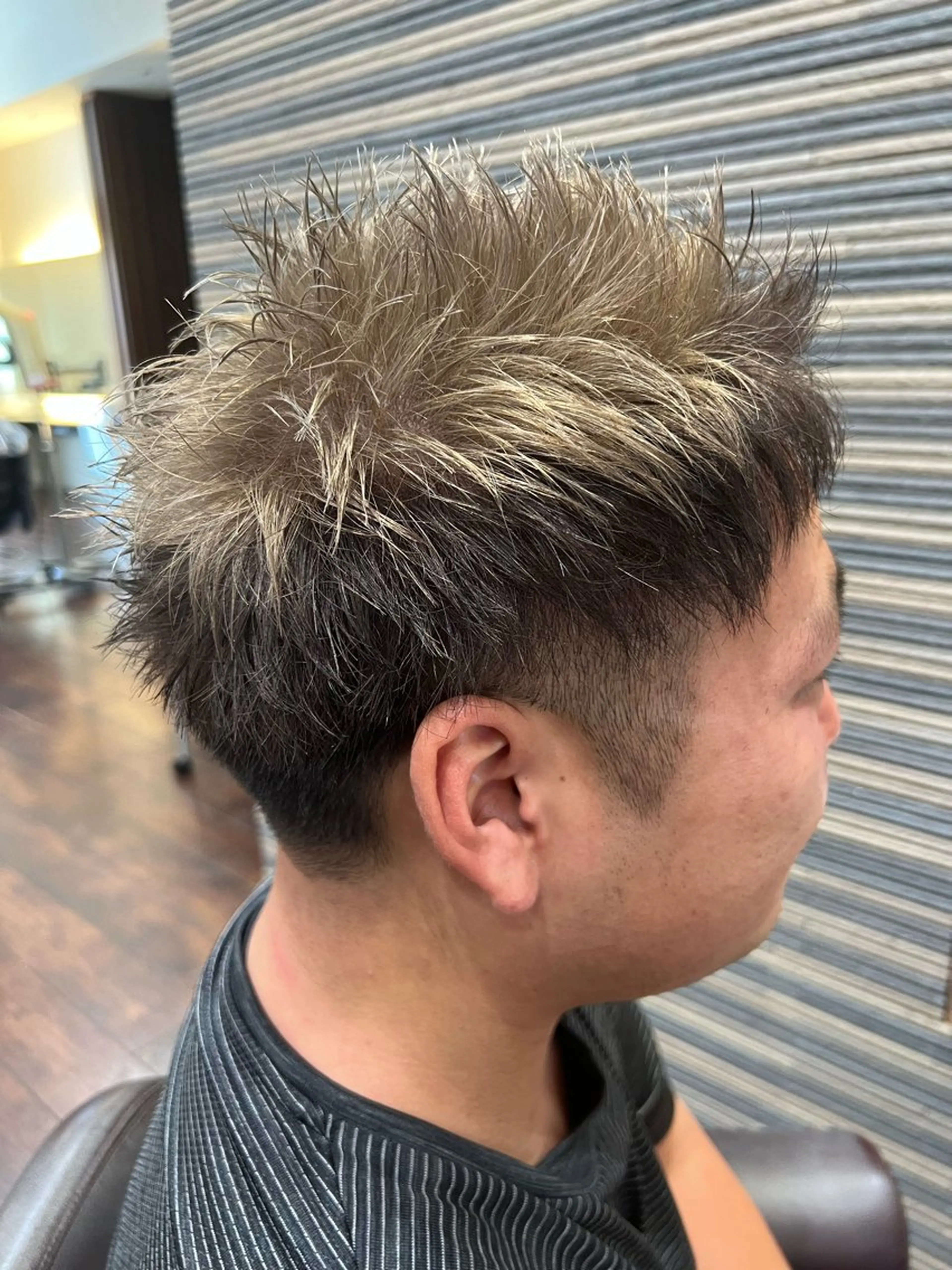 ショート カラー メンズ インナーカラー/ ストレート/奥野洸也のヘアスタイル