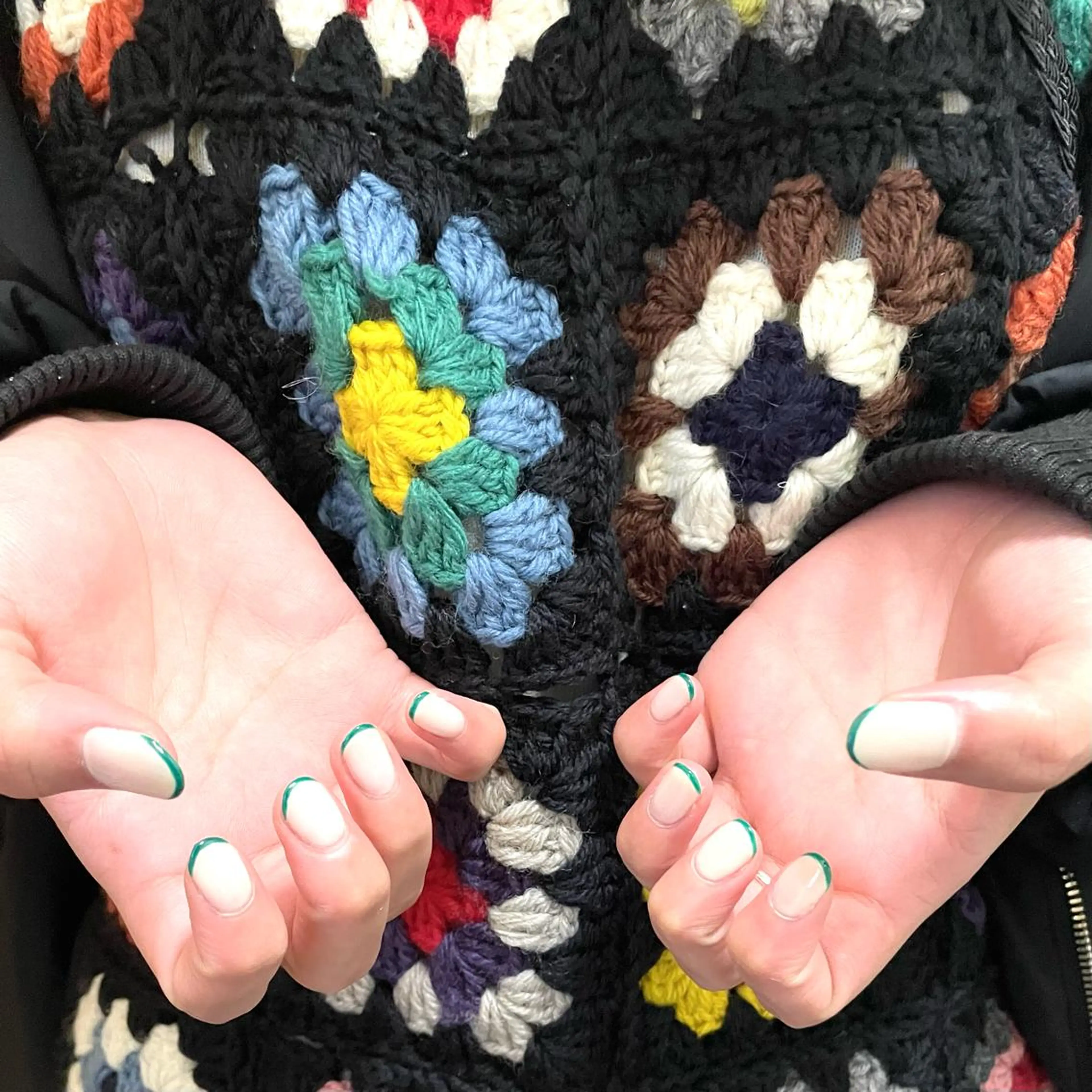 ネイル anyora nail salon所属・大人ワンホン キラキラ／Ayanoのネイルデザイン