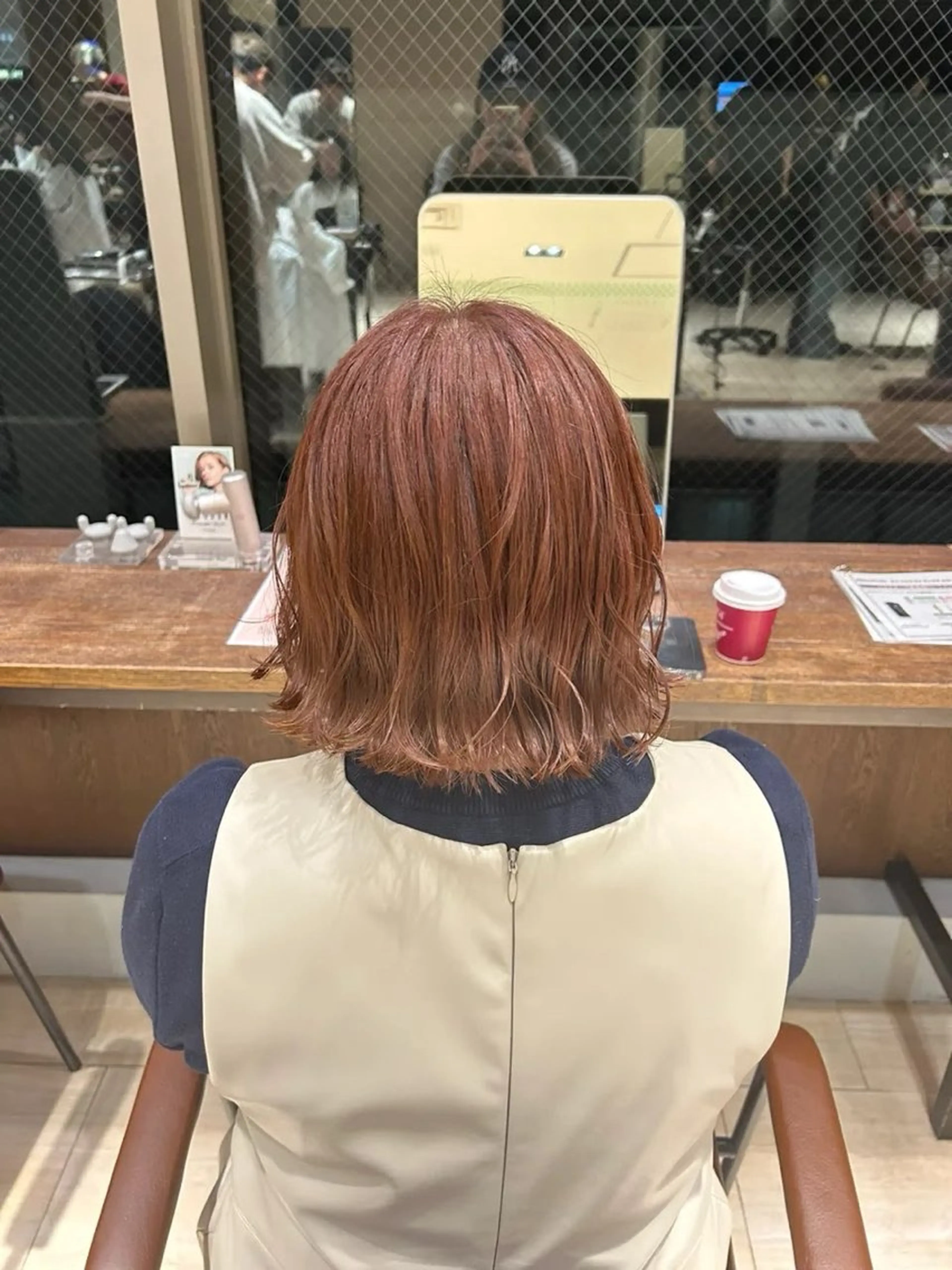 ショート カラー 韓国ヘア/レイヤー/ 顔まわり足立遥奈のヘアスタイル