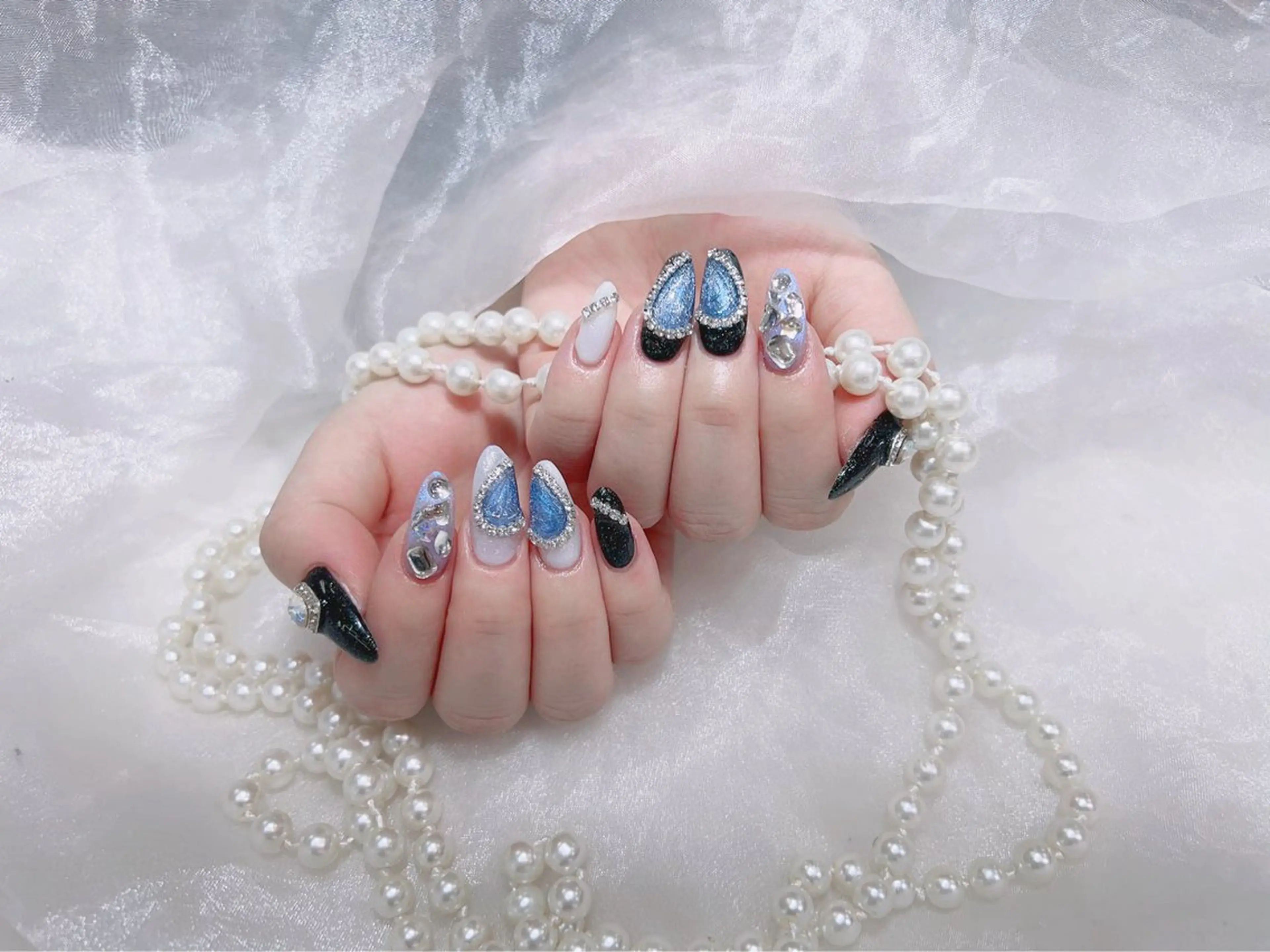 ネイル ハンドネイル VIVIAN リサのネイルデザイン