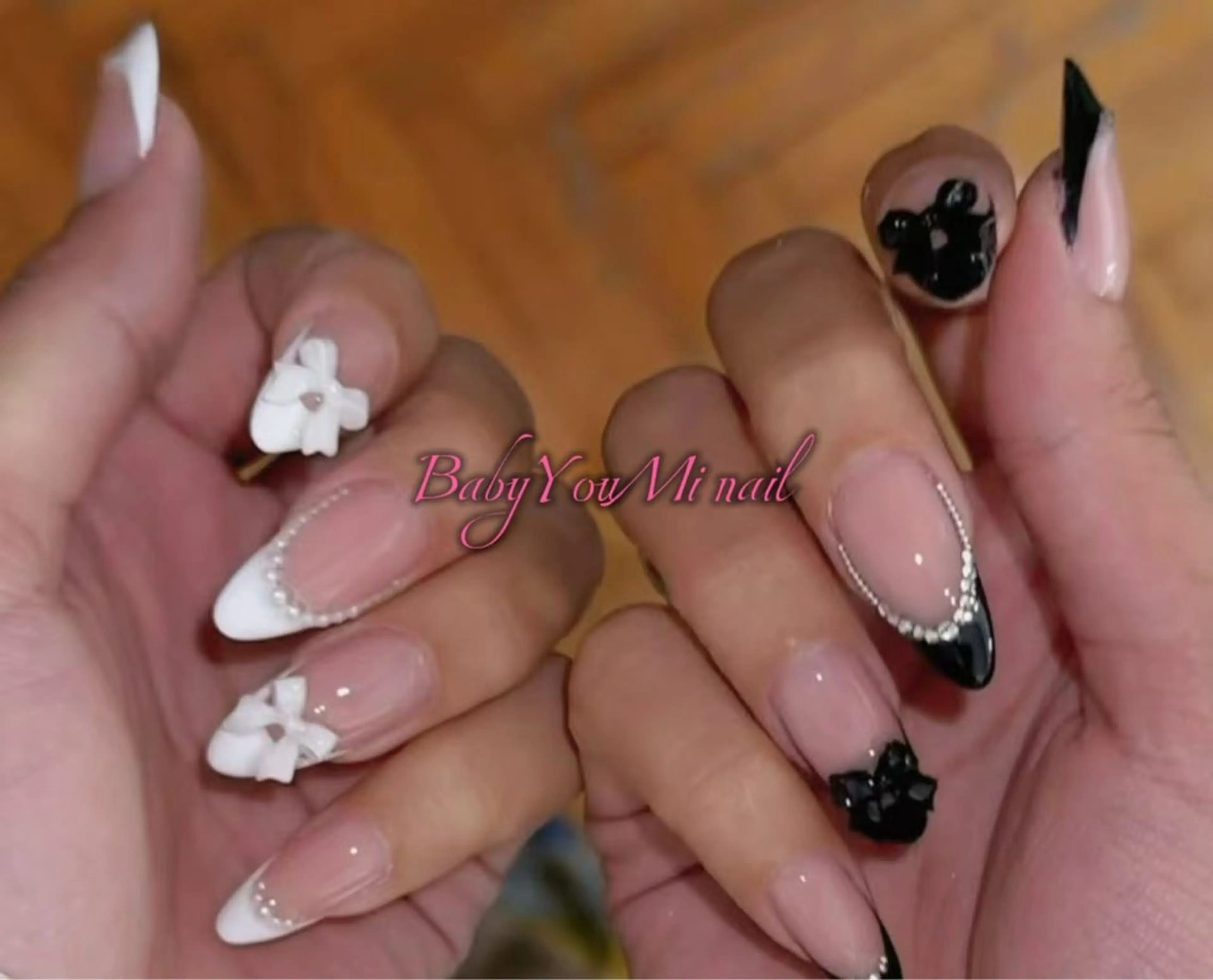 ネイル オーロラネイル フラワーネイル フットネイル フレンチネイル ジェルネイル ハンドネイル BabyYouMi nailのネイルデザイン