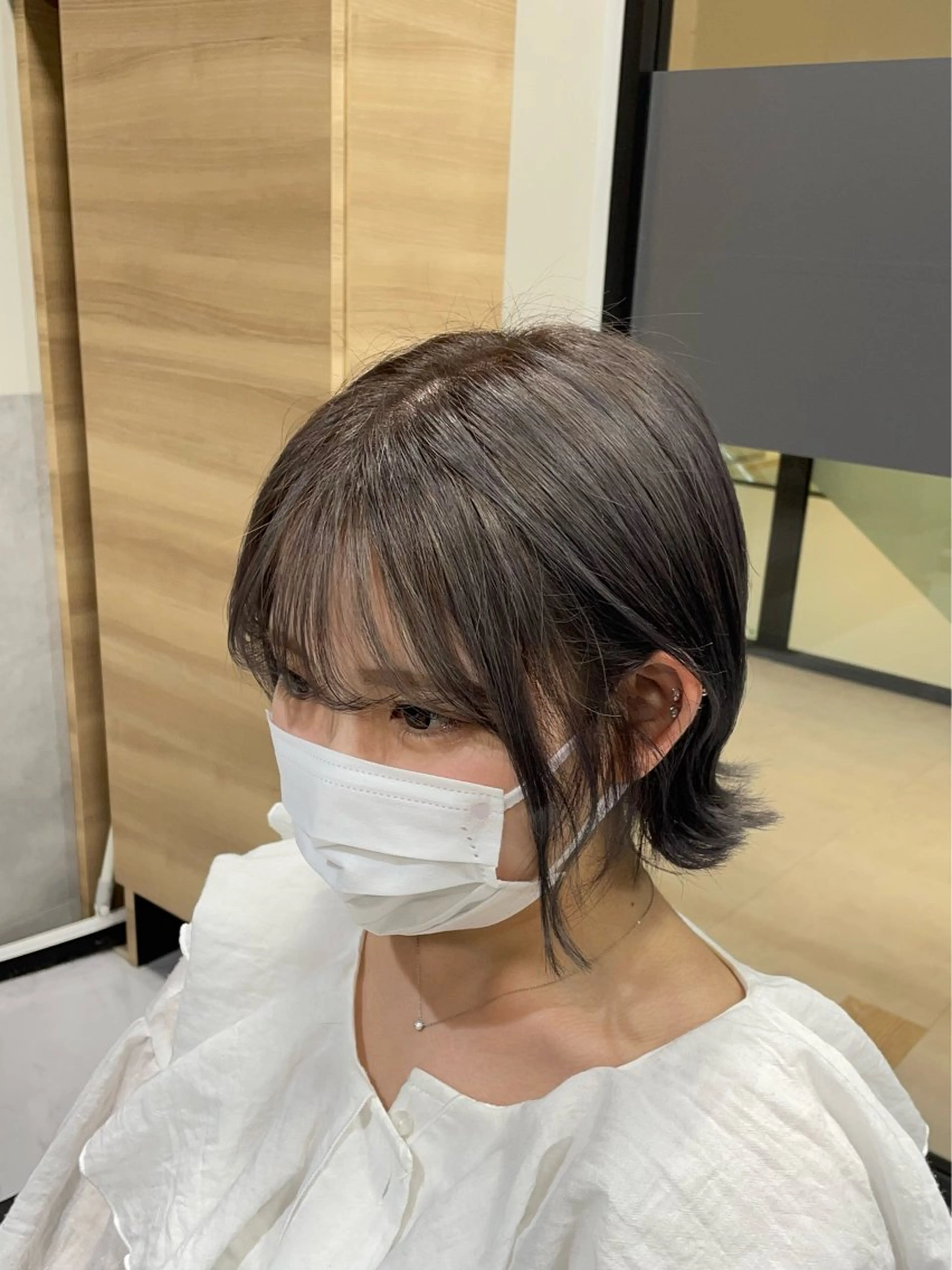 ショート カラー ヘアアレンジ ブリーチ ダークグレー ブリーチなしカラー 🐥くまがい💛 ダブルカラー／パーマのヘアスタイル