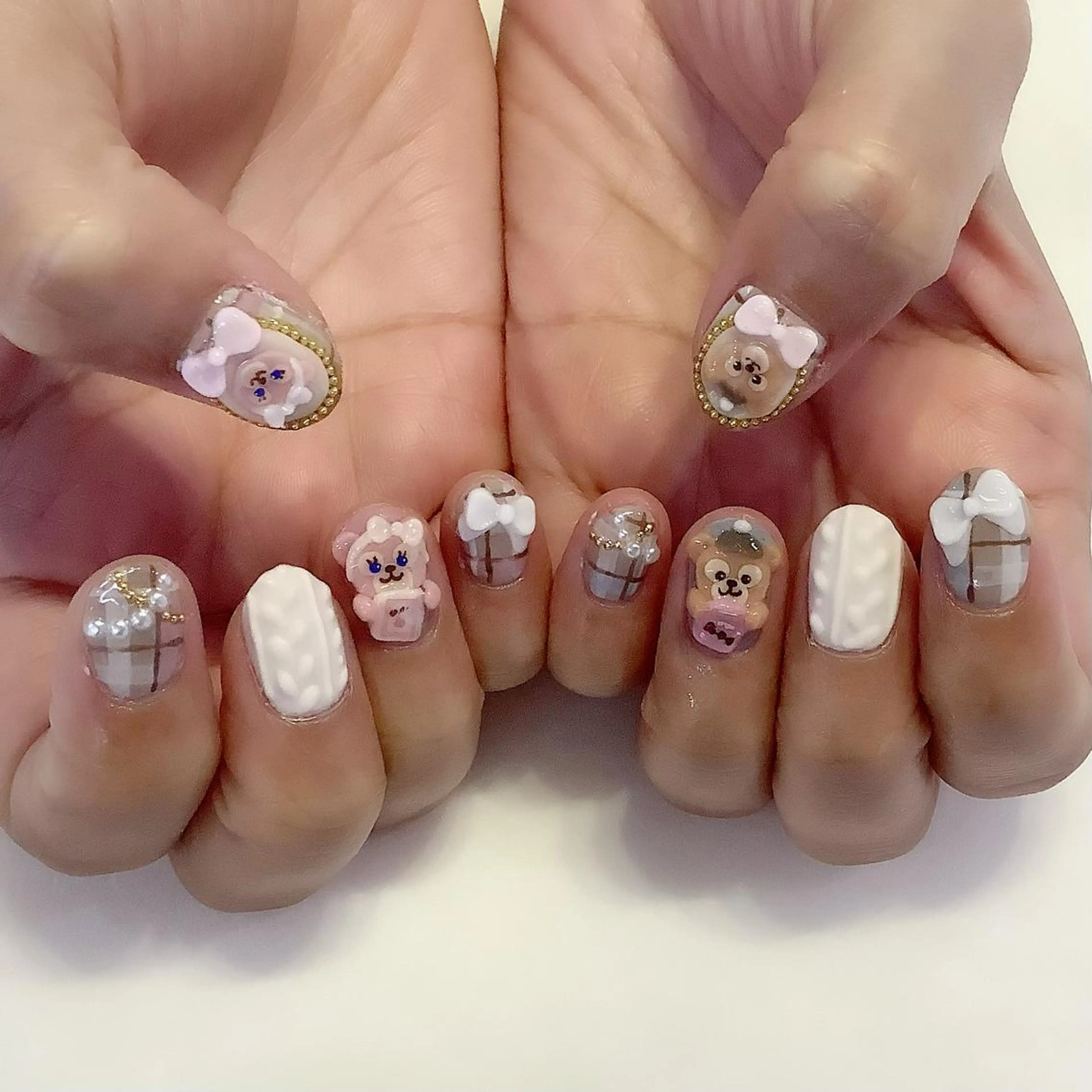 ネイル ハンドネイル 💎🐰 saki. m 🐰💎のネイルデザイン