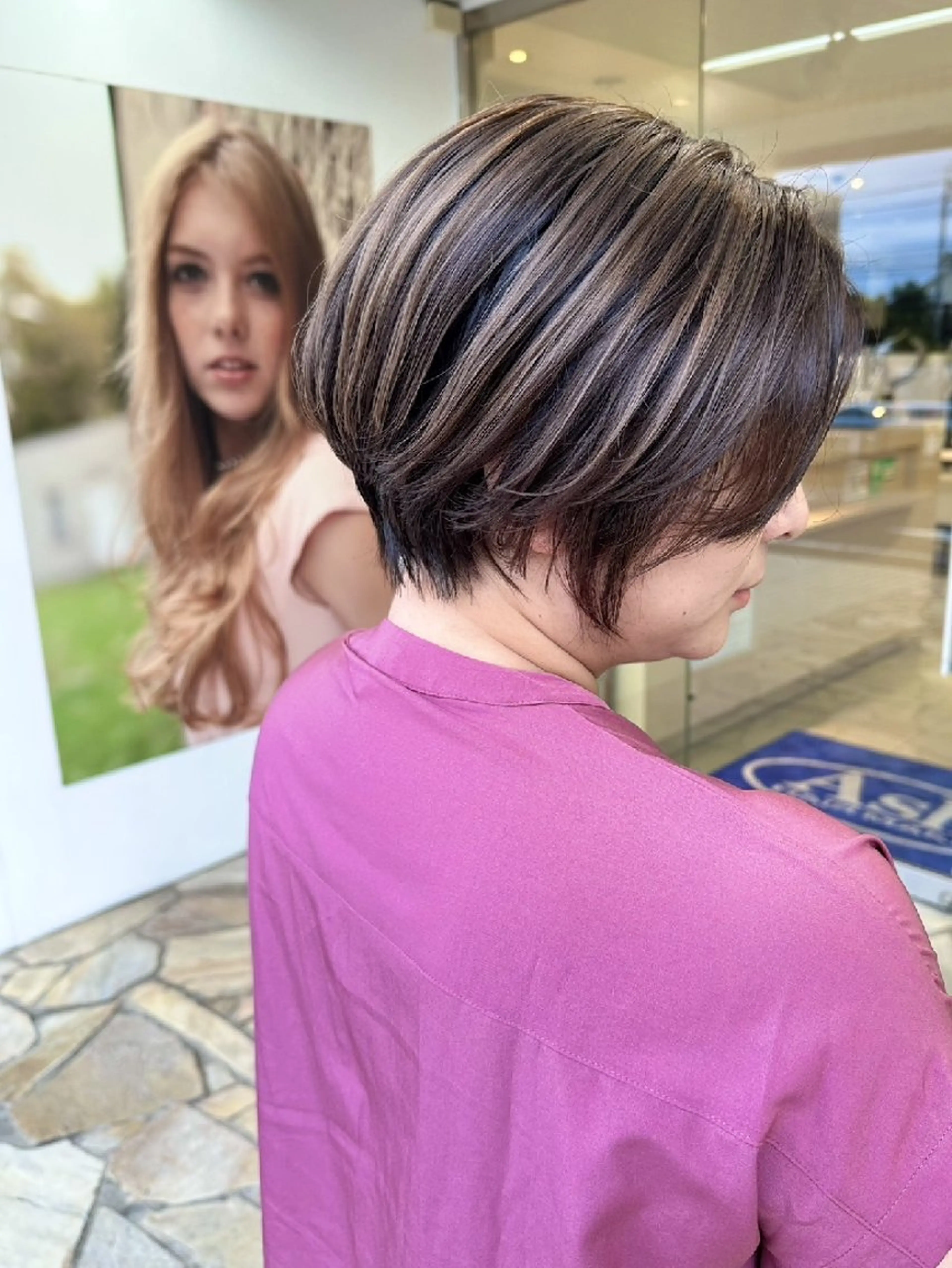 ショート ヘアカラー 神谷 仁のヘアスタイル