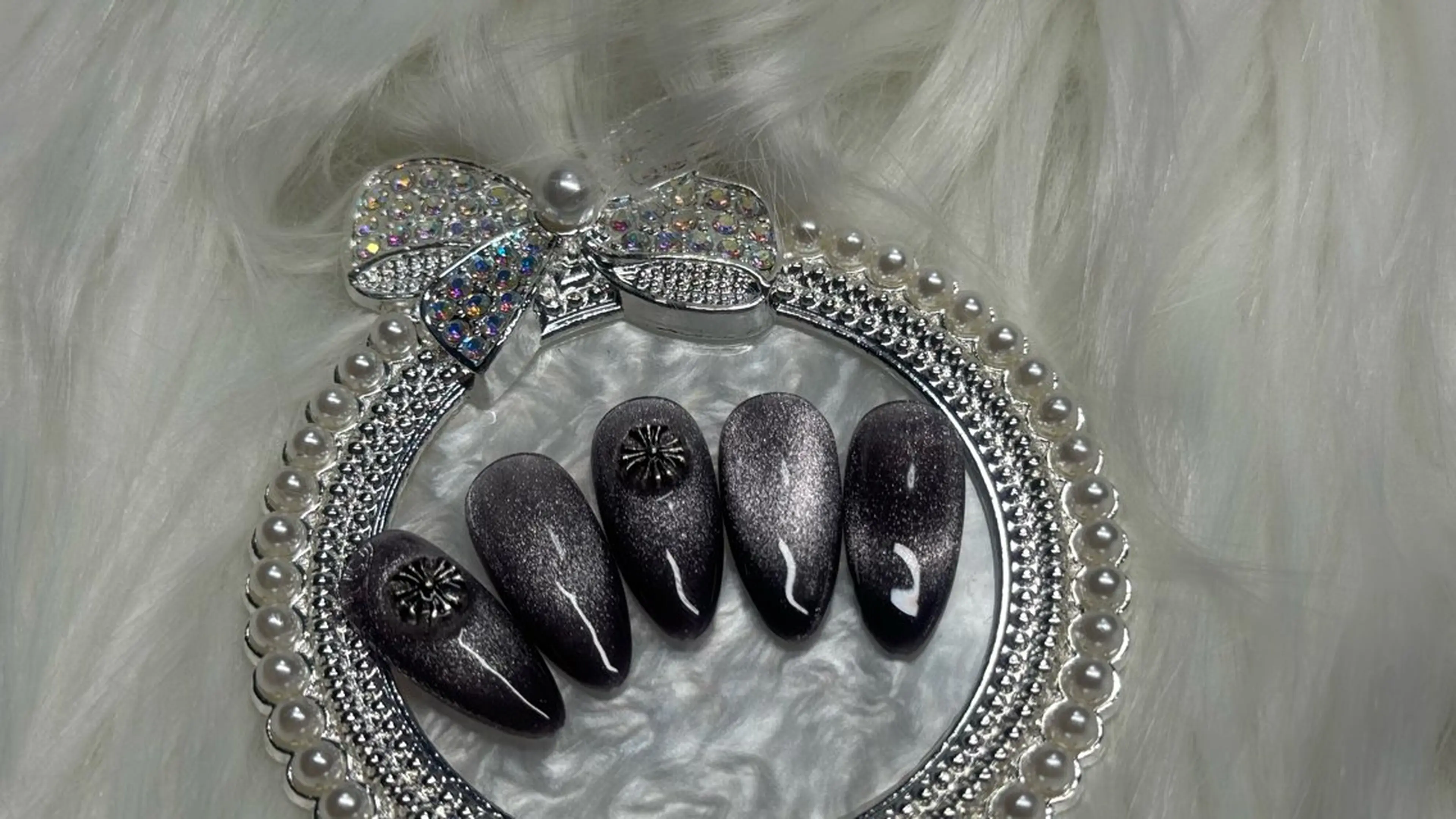 ネイル マグネットネイル マグネットワンカラー ワンカラーネイル nancy nailのネイルデザイン