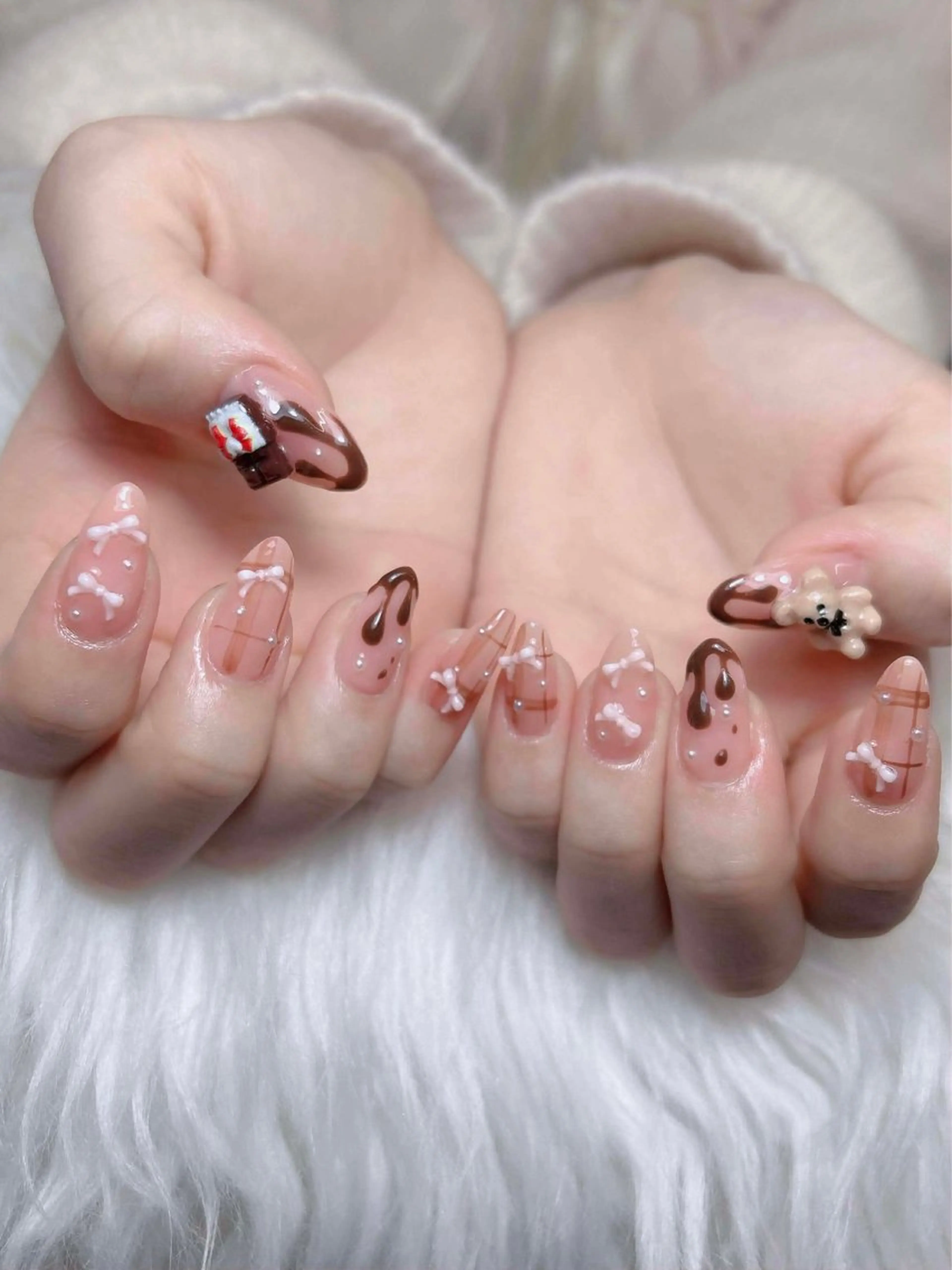 ネイル オーロラネイル チークネイル フットネイル フレンチネイル ハロウィン ハンドネイル Lumi Nail 新大久保3‘のネイルデザイン