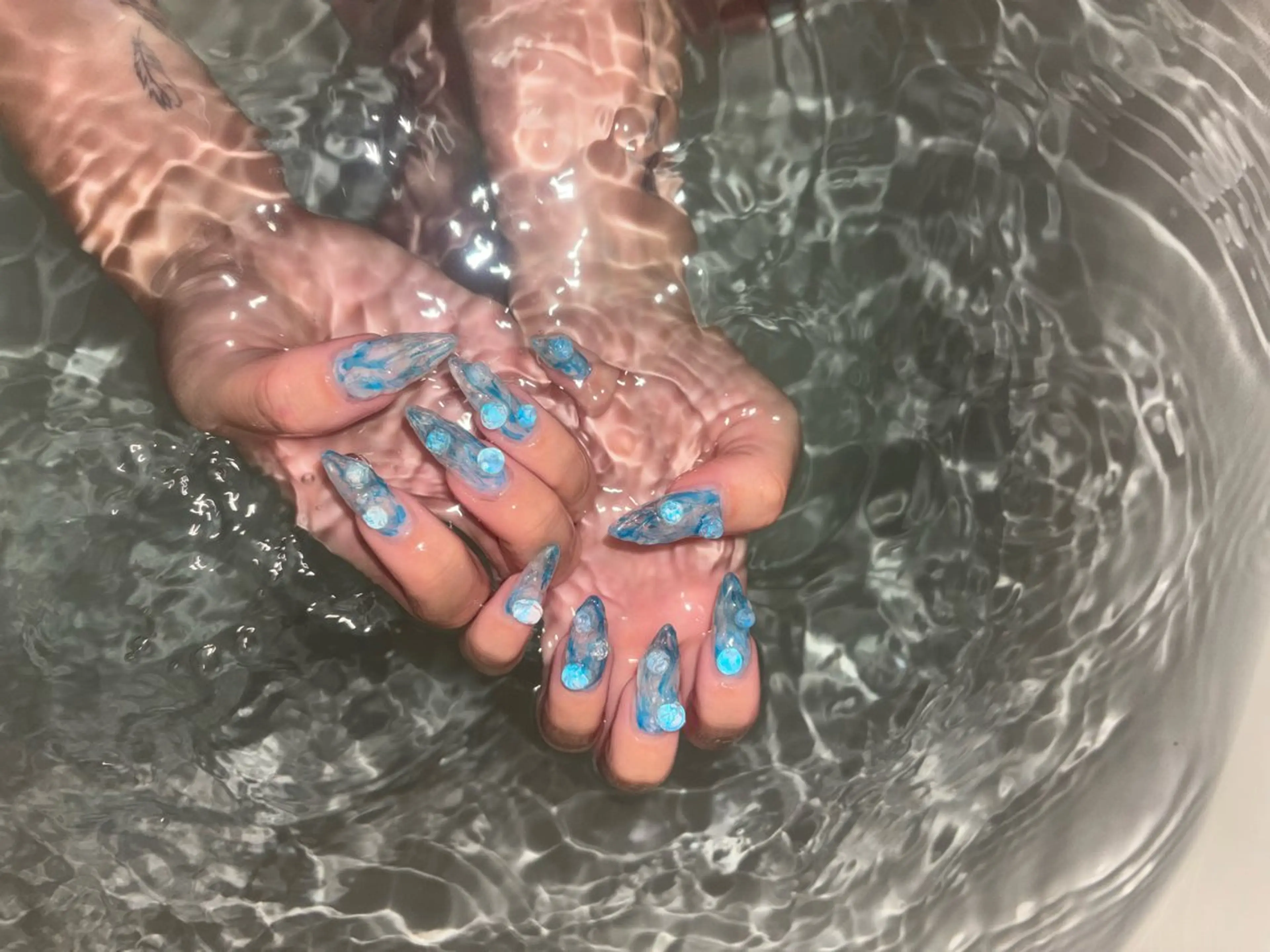 ネイル ハンドネイル FlyingSeep 🐑kaho💟🌈のネイルデザイン