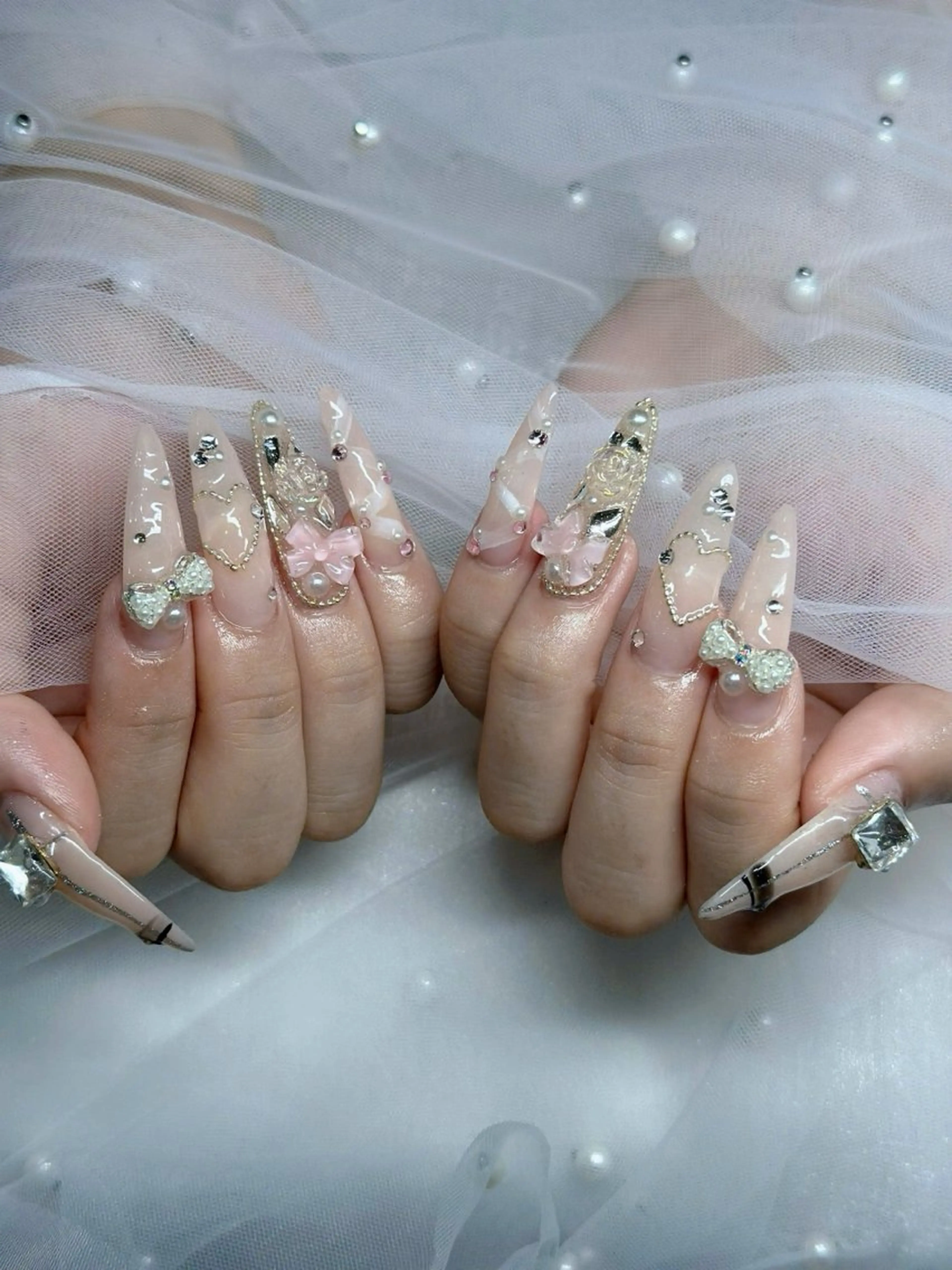 ネイル アートネイル 長さ出し フレンチネイル ジェルネイル グラデーション ハンドネイル NAILS BAR SHINJUKUのネイルデザイン