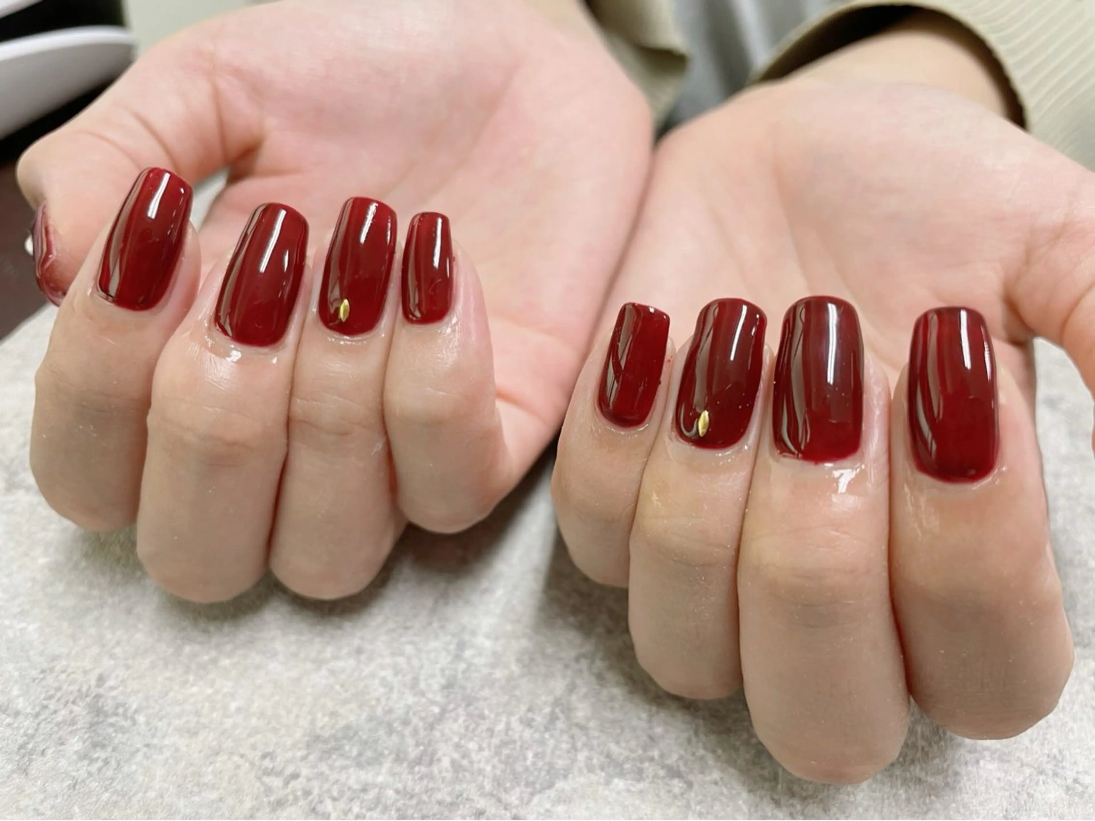 ネイル ボルドー ロングネイル ワンカラーネイル スクエアネイル clear yayoiのネイルデザイン