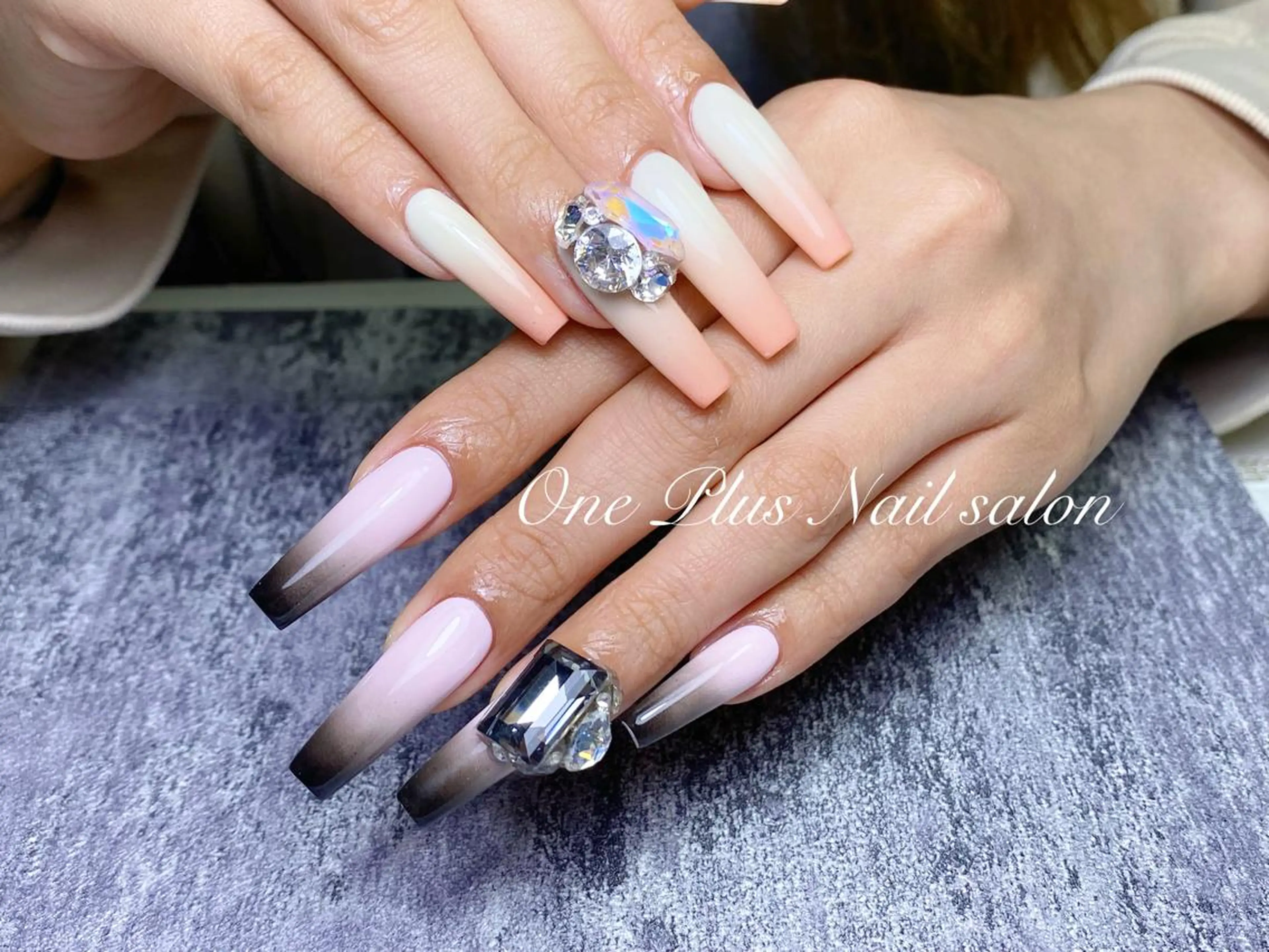 ネイル One Plus Nail Salonのネイルデザイン