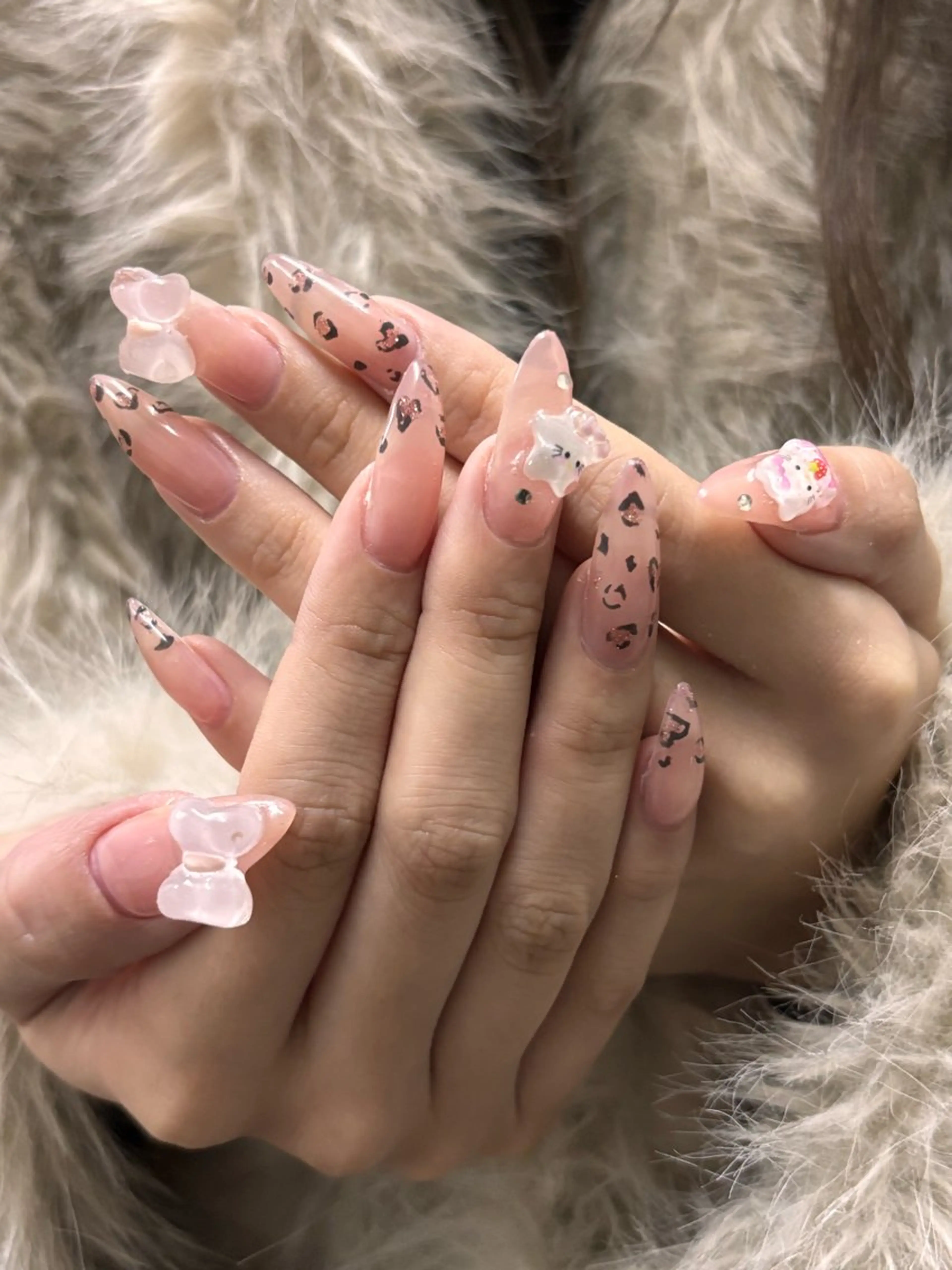 ネイル ハンドネイル フットネイル 堤 ノアのネイルデザイン