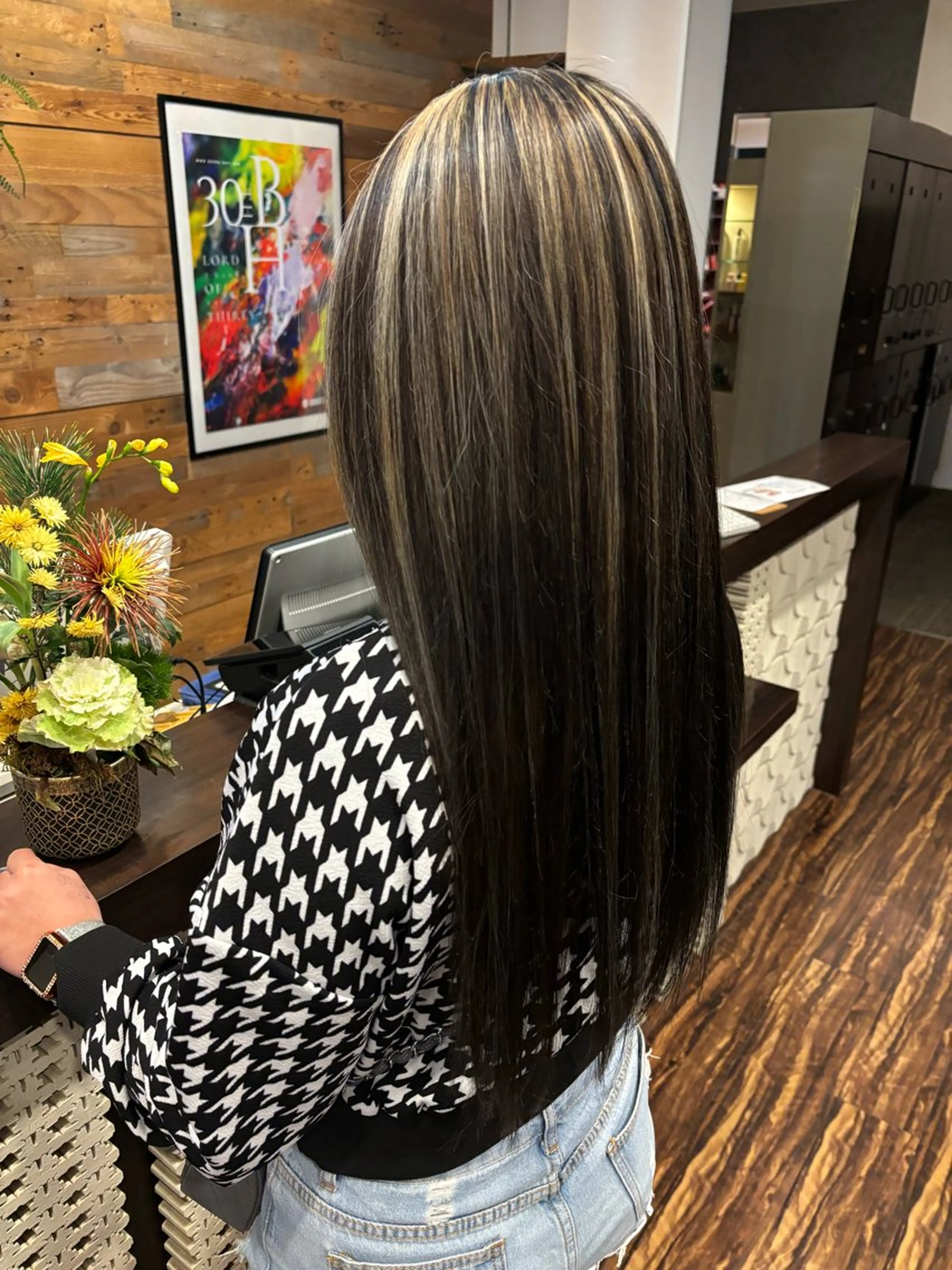 ロング トヨシマ シュウトのヘアスタイル