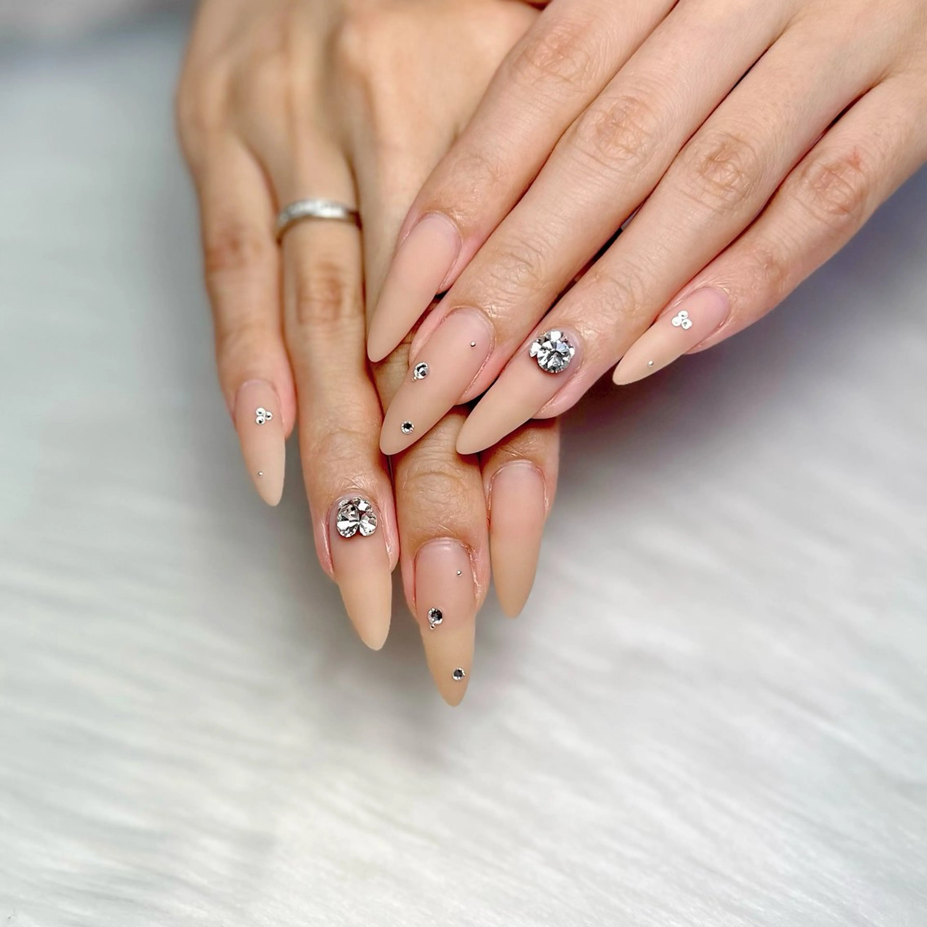 ネイル ハンドネイル Lino+ ネイル&よもぎ蒸しのネイルデザイン