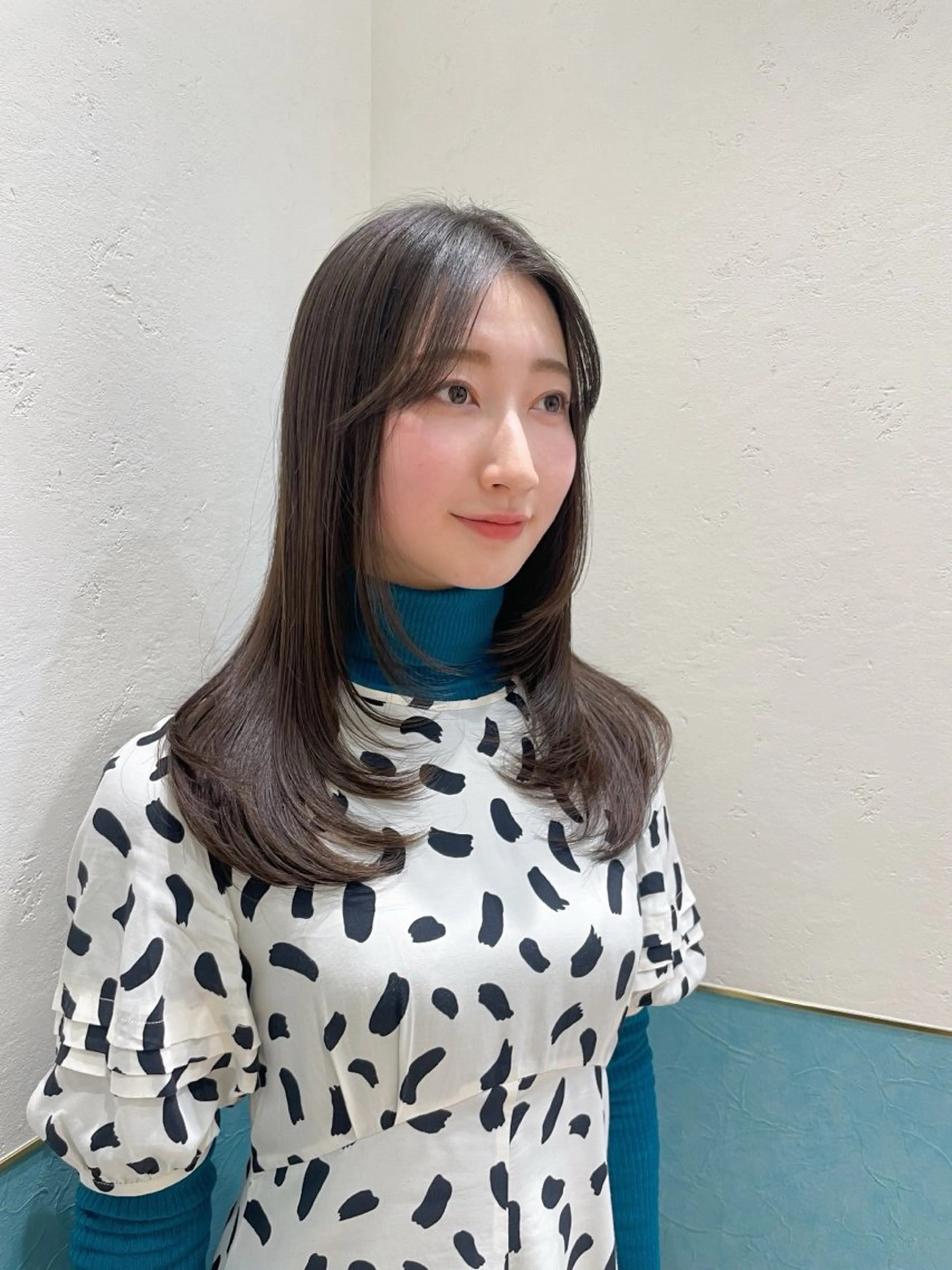 セミロング 韓国レイヤー 🧸🤍ちずみのヘアスタイル