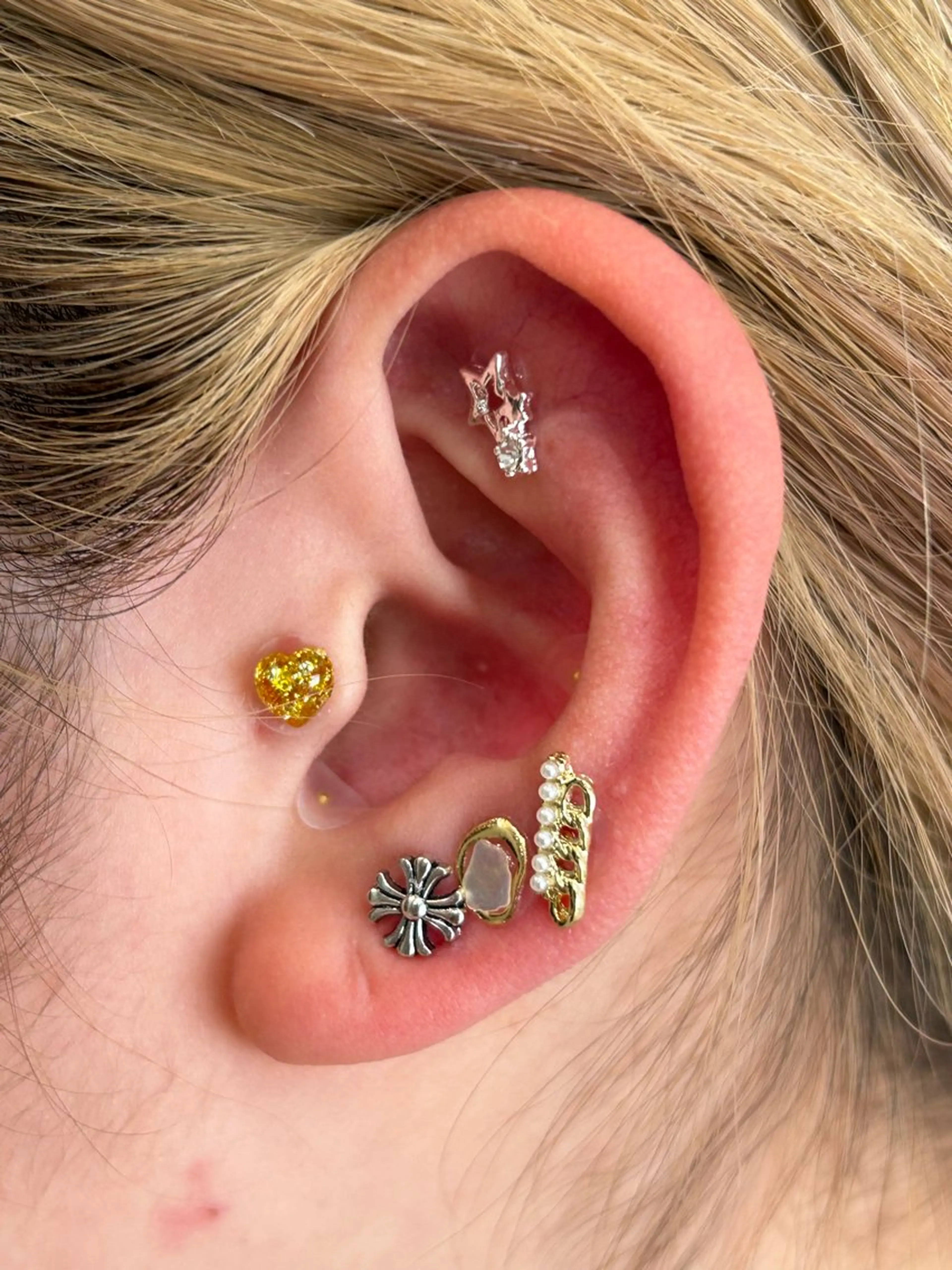 耳つぼジュエリー＊片耳6粒(両耳12粒)の写真