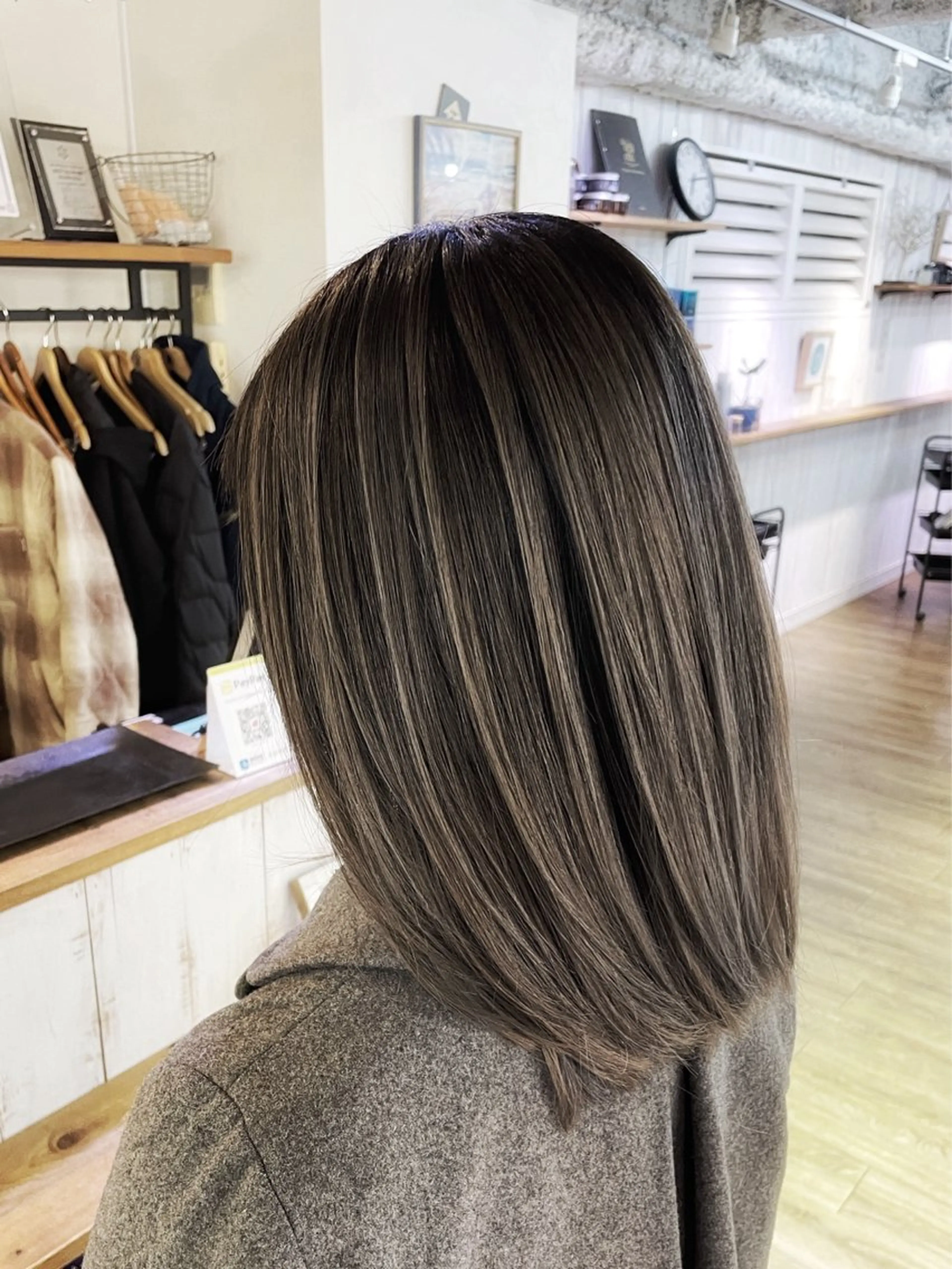 ミディアム カラー ブリーチ かわさき ともやのヘアスタイル