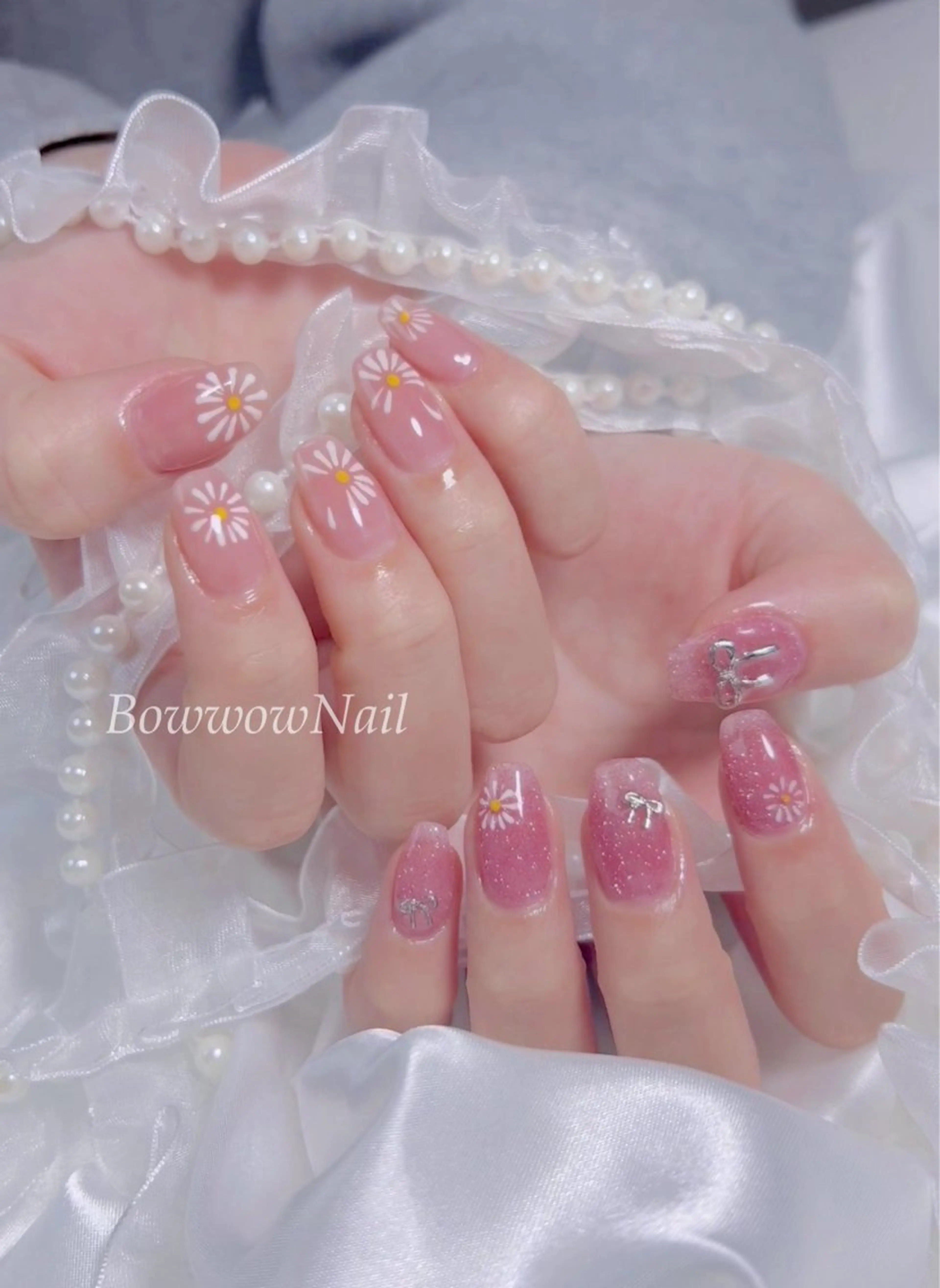 ネイル アートネイル フラッシュネイル 春ネイル Bow wow Nail さや🧸のネイルデザイン