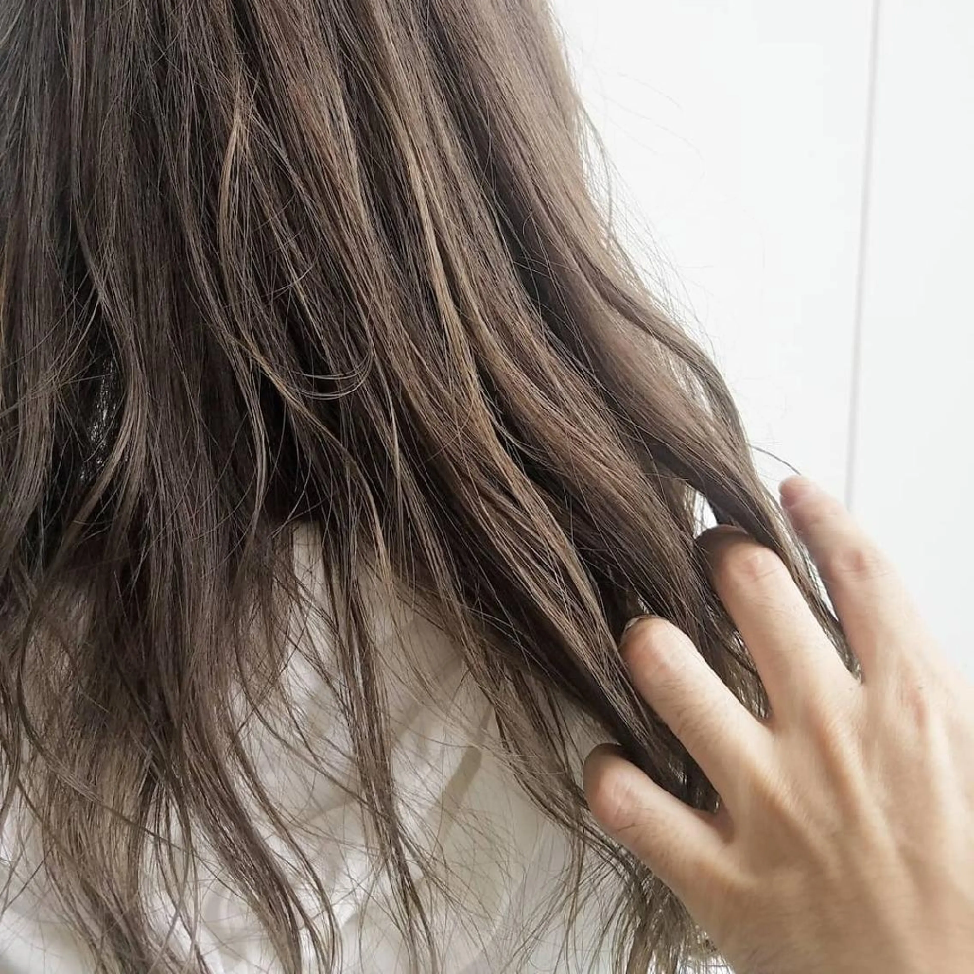 ミディアム カラー ヘアアレンジ パーマ アッシュ ラベンダーカラー ラベンダーアッシュ iplus✴ まつげ、眉毛、耳つぼのマツエク・マツパデザイン