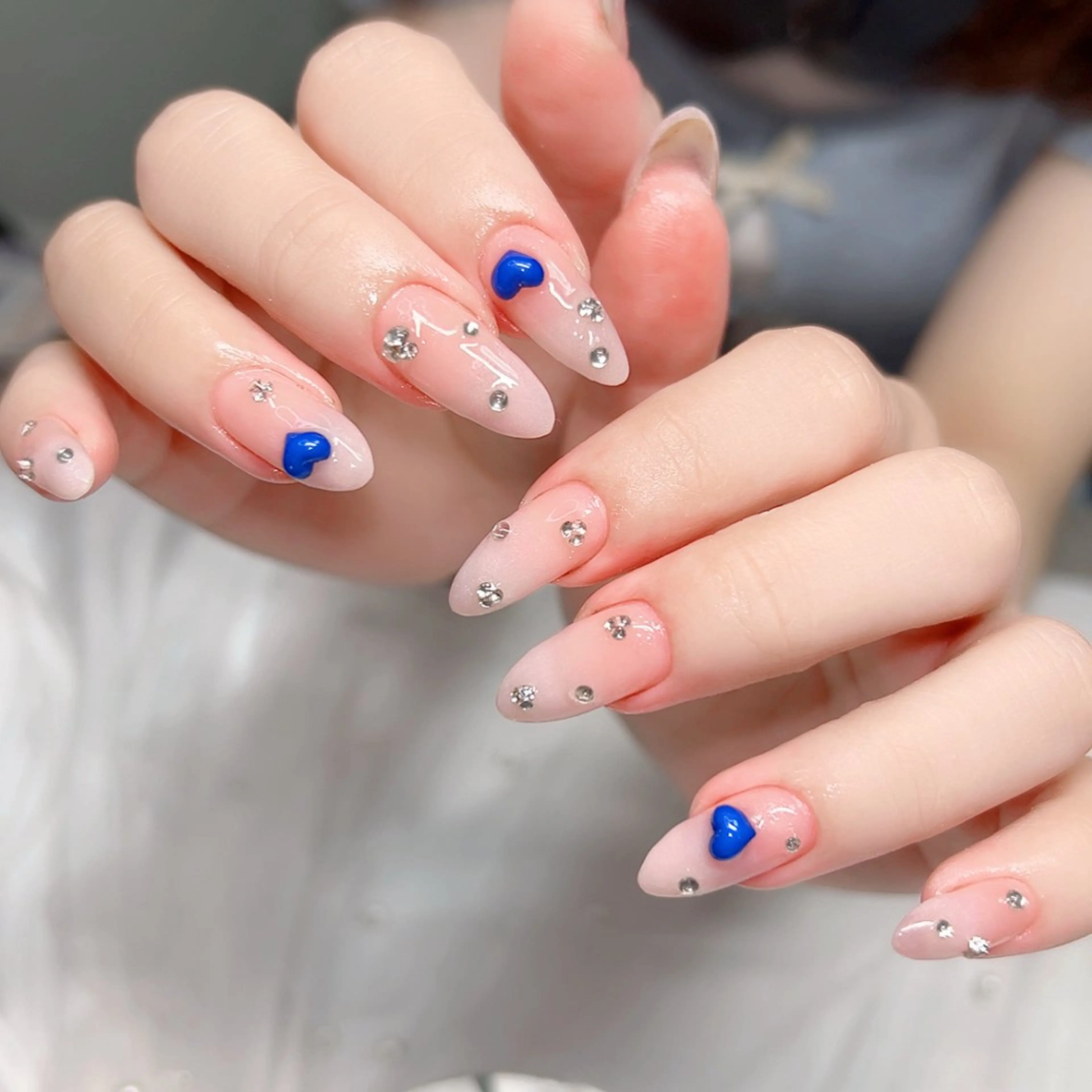 ネイル アートネイル フラワーネイル キラキラネイル ラメ(グリッター) マグネットネイル ハンドネイル Cute Tips nailのネイルデザイン