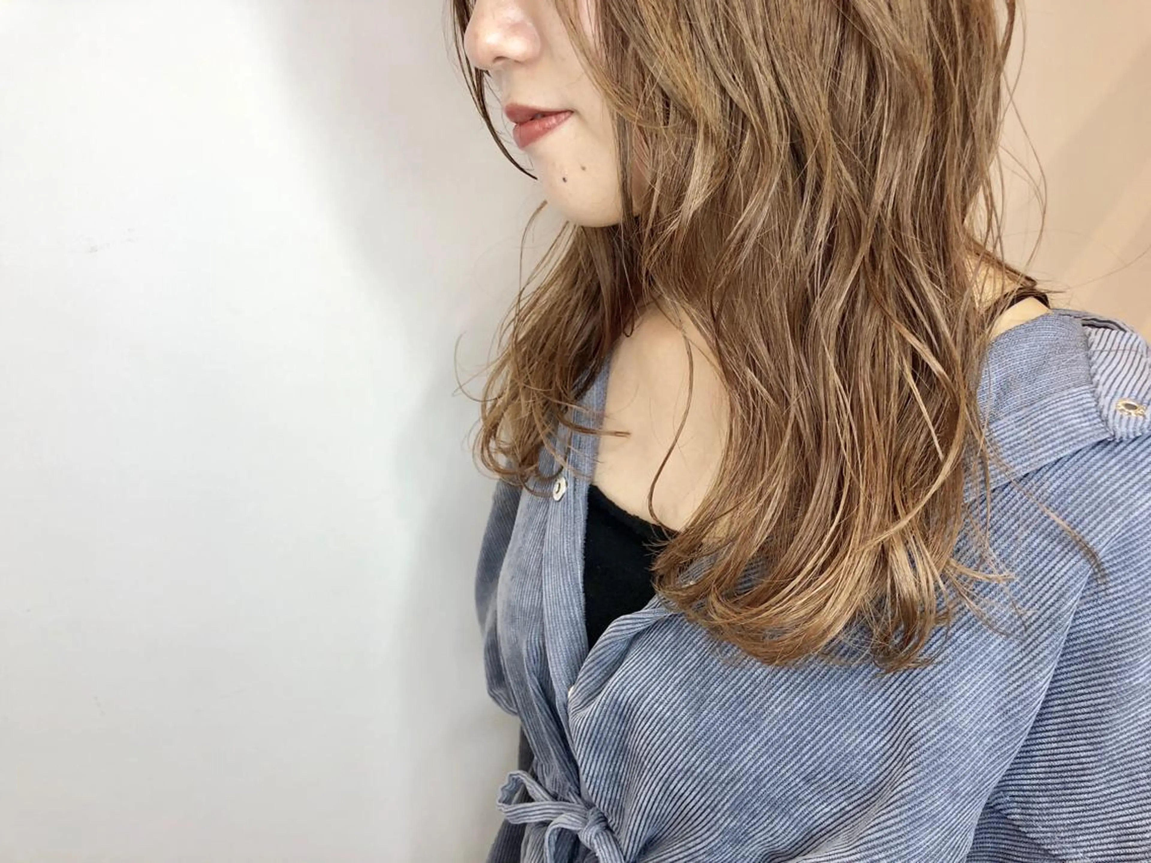 ミディアム 美髪改善・エクステ・ ストレート/カンジのヘアスタイル