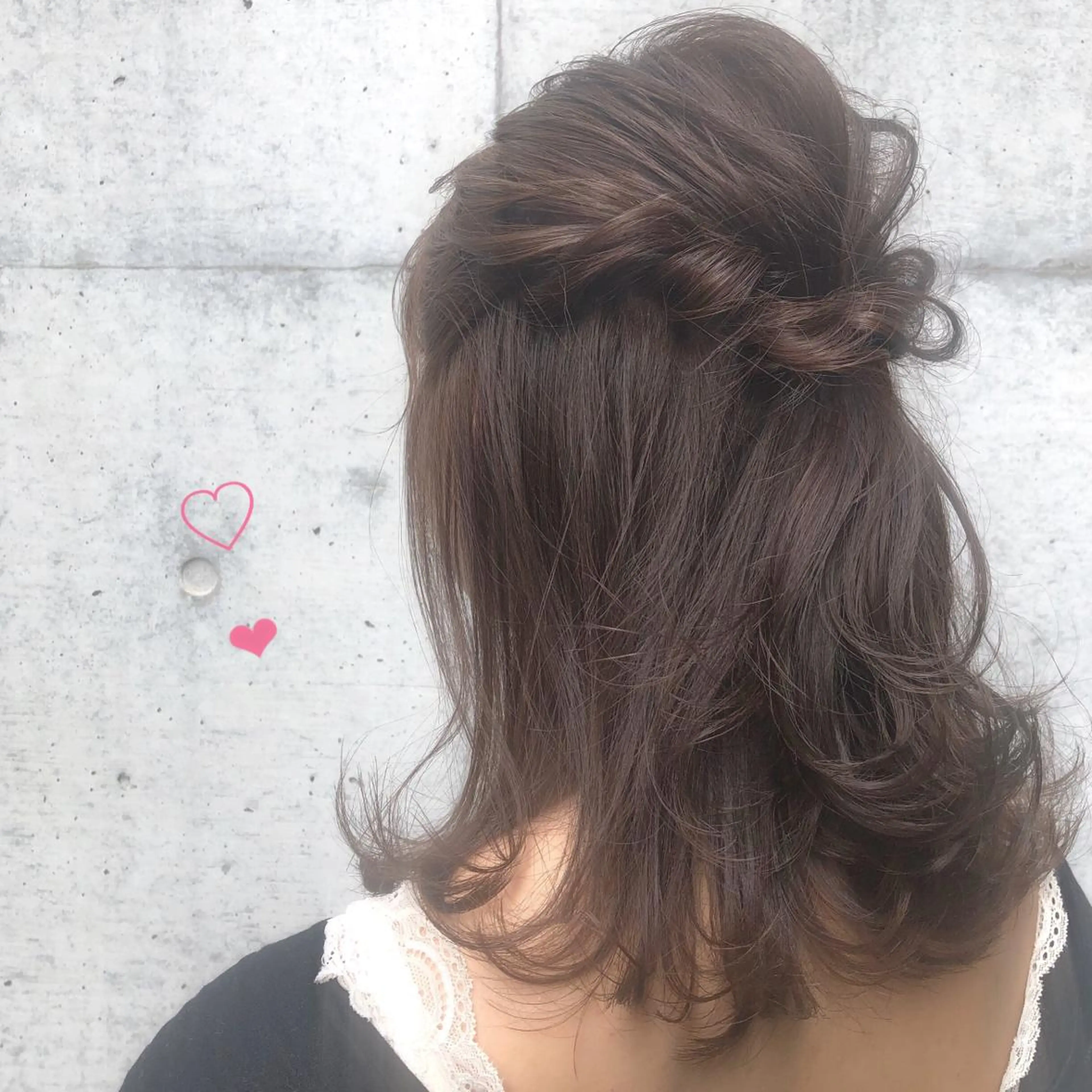 ミディアム カラー パーマ ヘアアレンジ ハーフアップ ヘアセット apish aoyama所属・武 愛子の眉毛・アイブロウイメージ