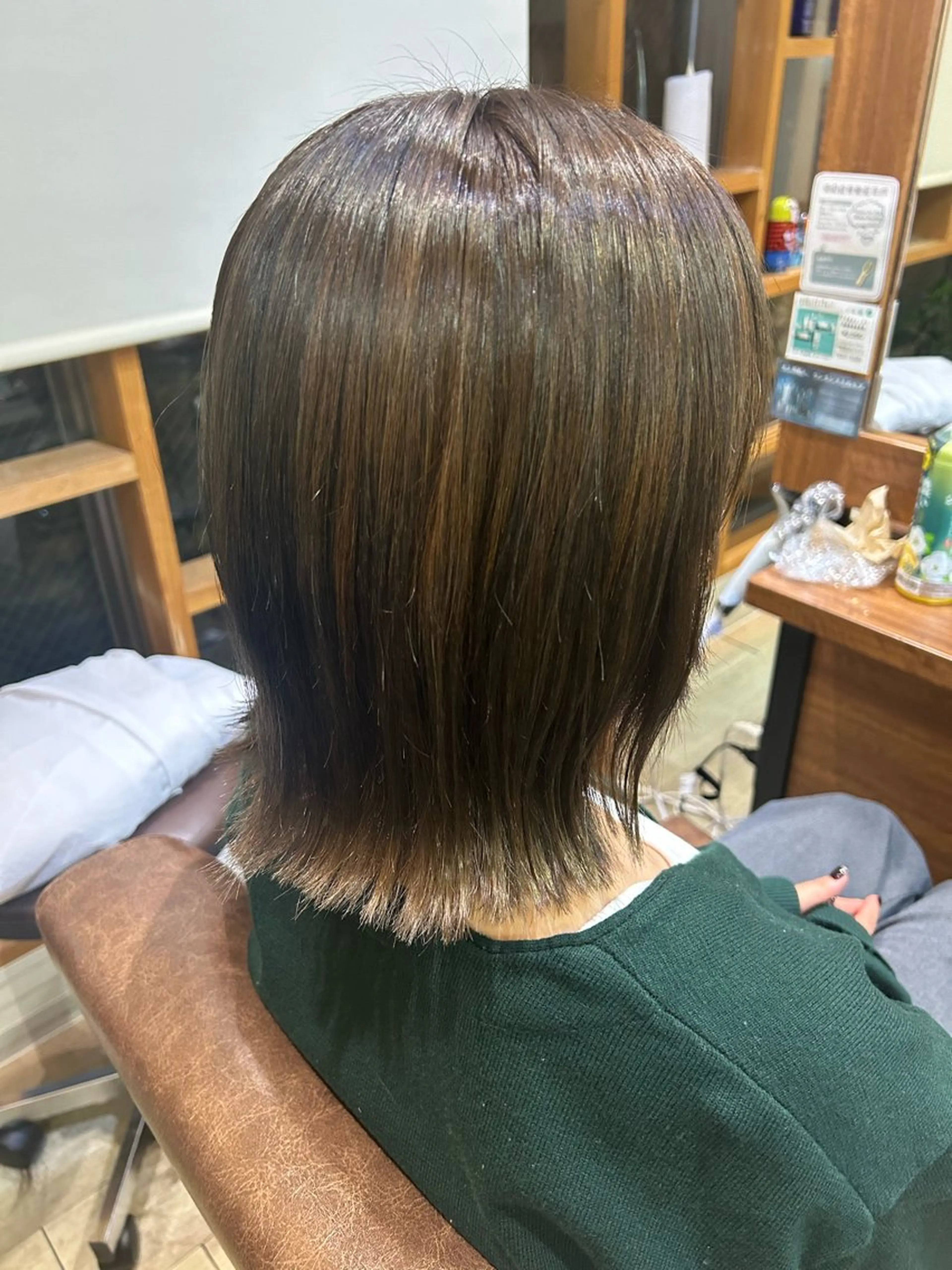 セミロング ボブ 外ハネヘア 栗田 優月のヘアスタイル