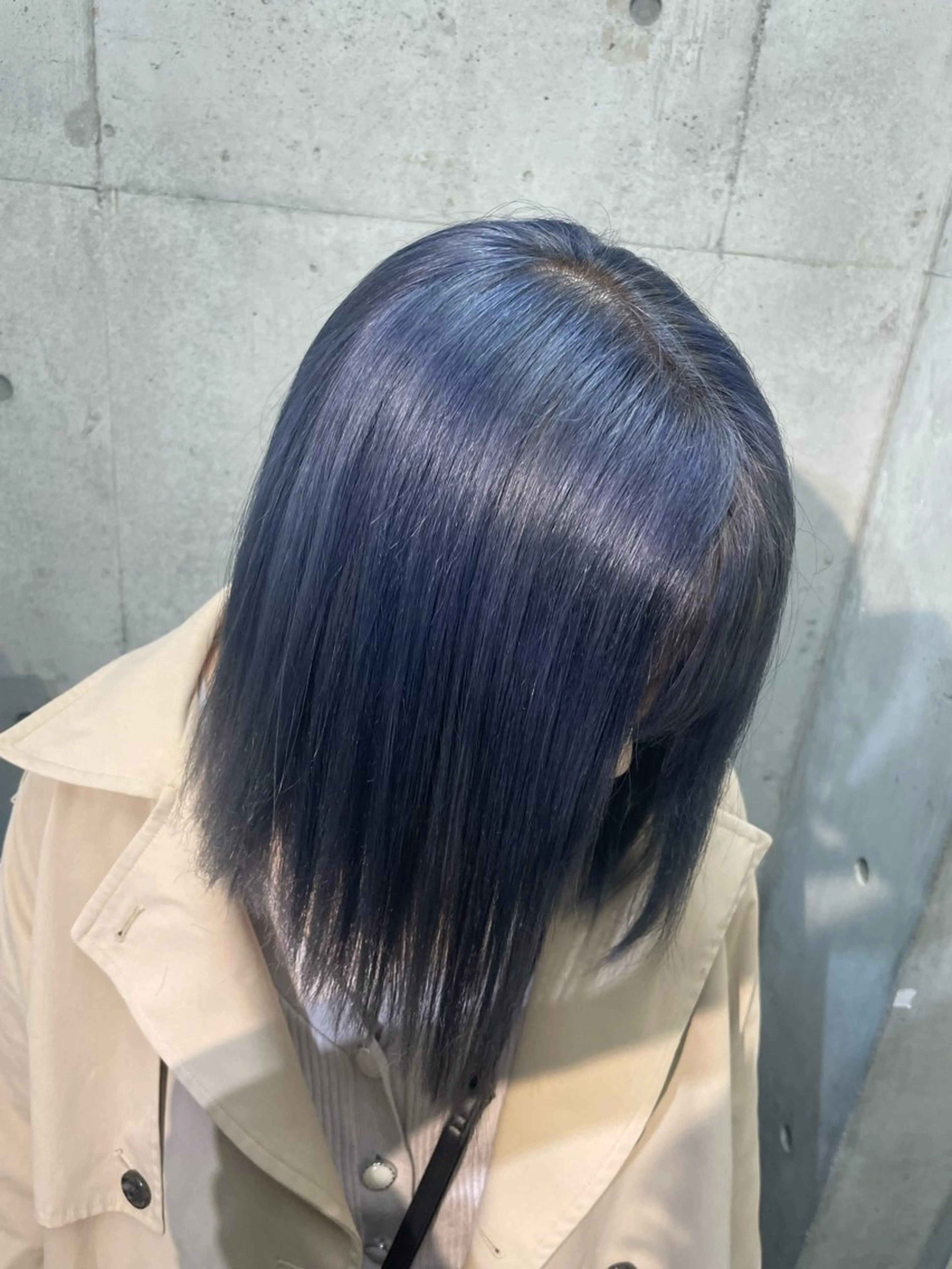 セミロング カラー ブリーチ グレージュ ラベンダーカラー ラベンダーグレージュ ラベンダーグレー ハイトーン×デザイン 🪽🫧HIKARIのヘアスタイル