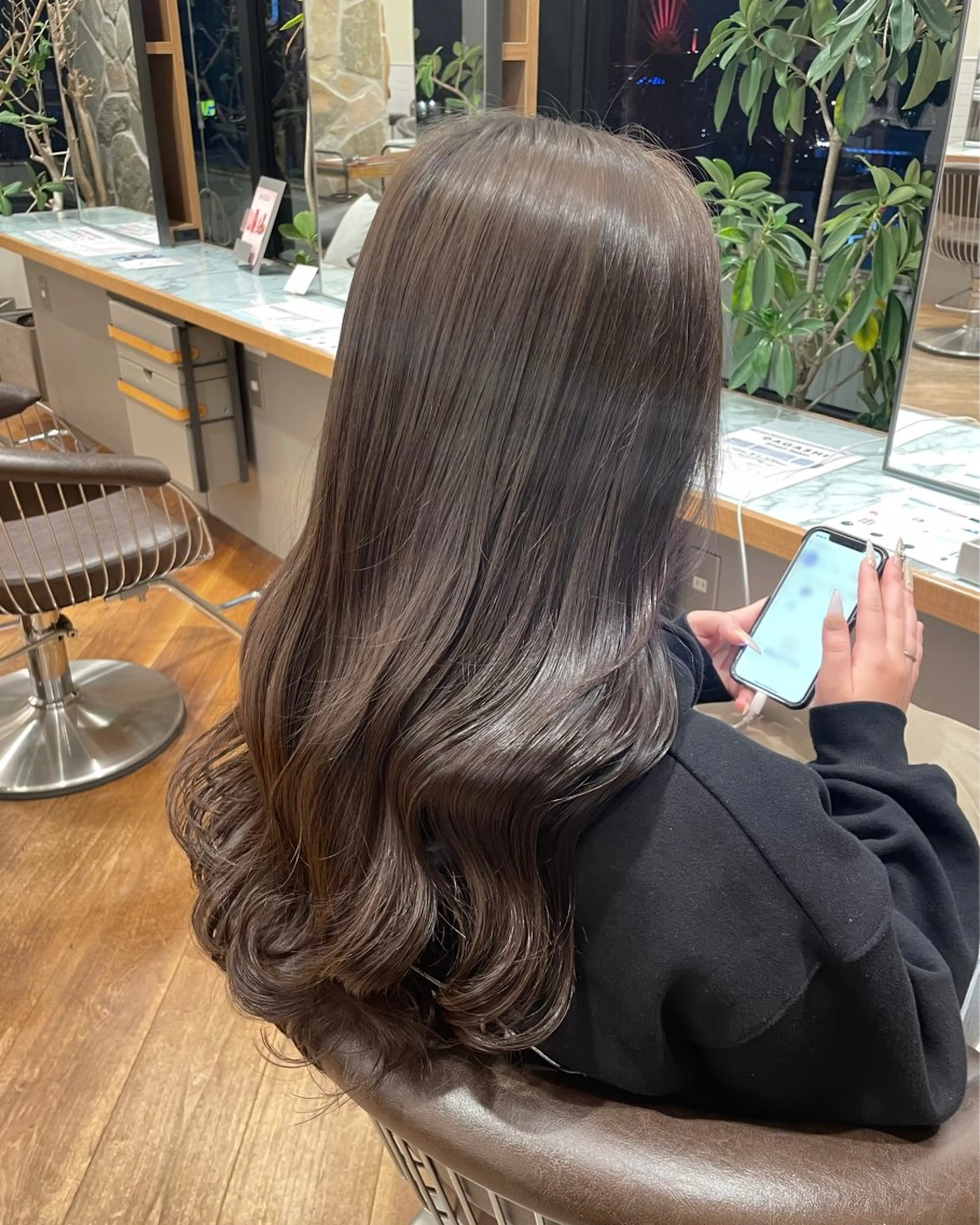 ロング カラー 山本 睦のヘアスタイル