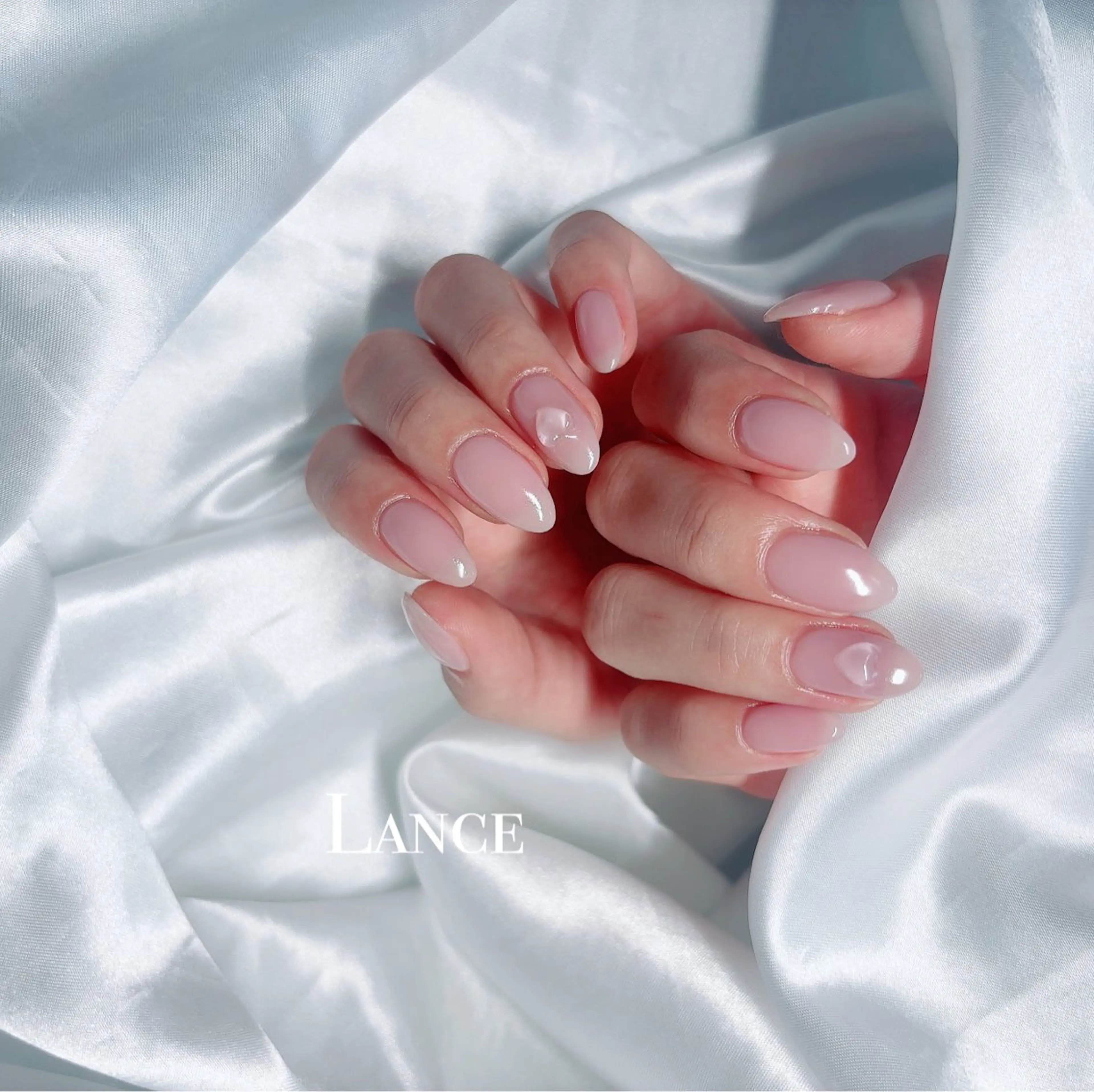 ネイル オーロラネイル フットネイル フレンチネイル キラキラネイル 韓国ネイル Lance nailのネイルデザイン