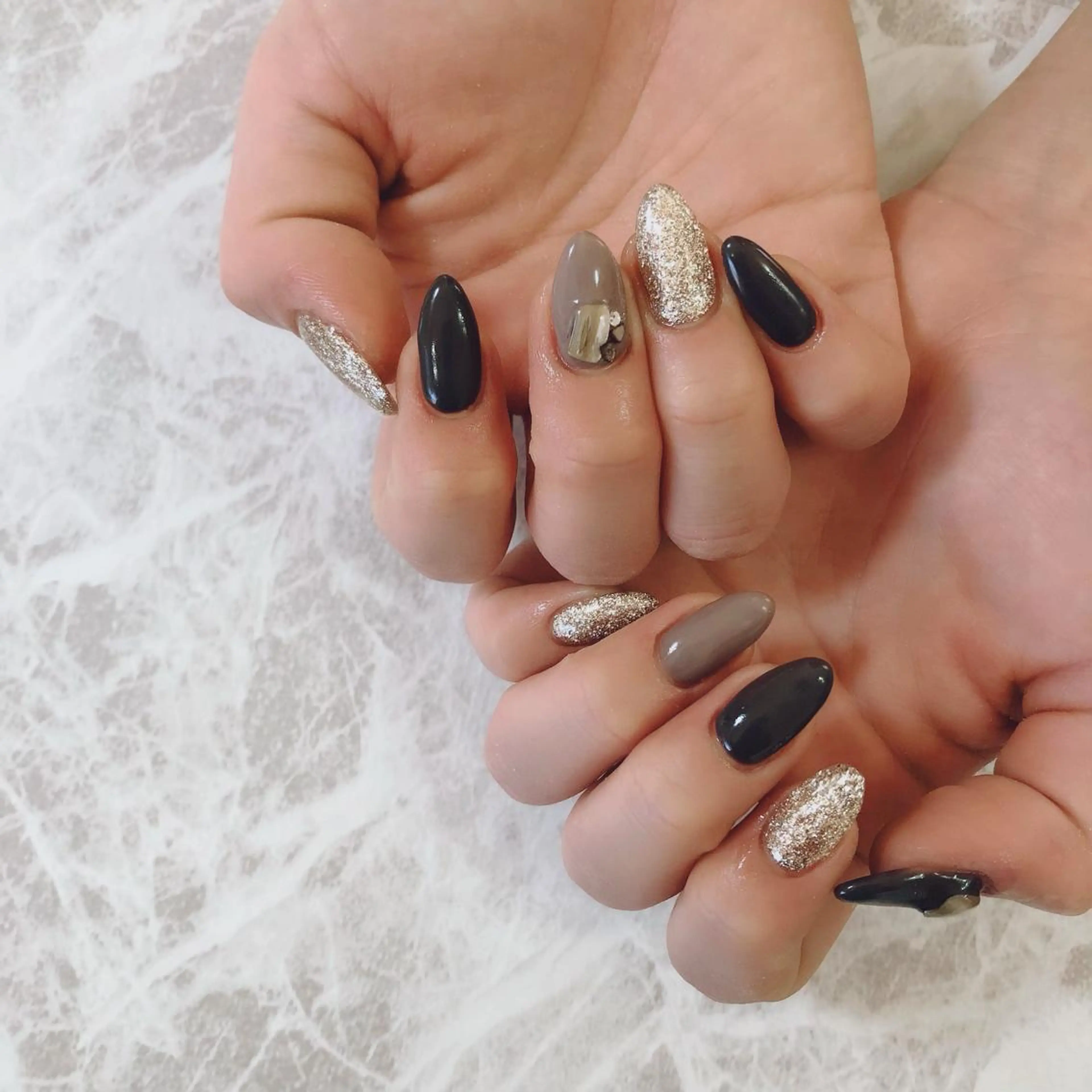 ネイル フットネイル フレンチネイル ジェルネイル ラメ(グリッター) ラメグラデーション NEO Beauty Salon所属・𝐍𝐄𝐎 𝐉𝐔𝐑𝐈のネイルデザイン