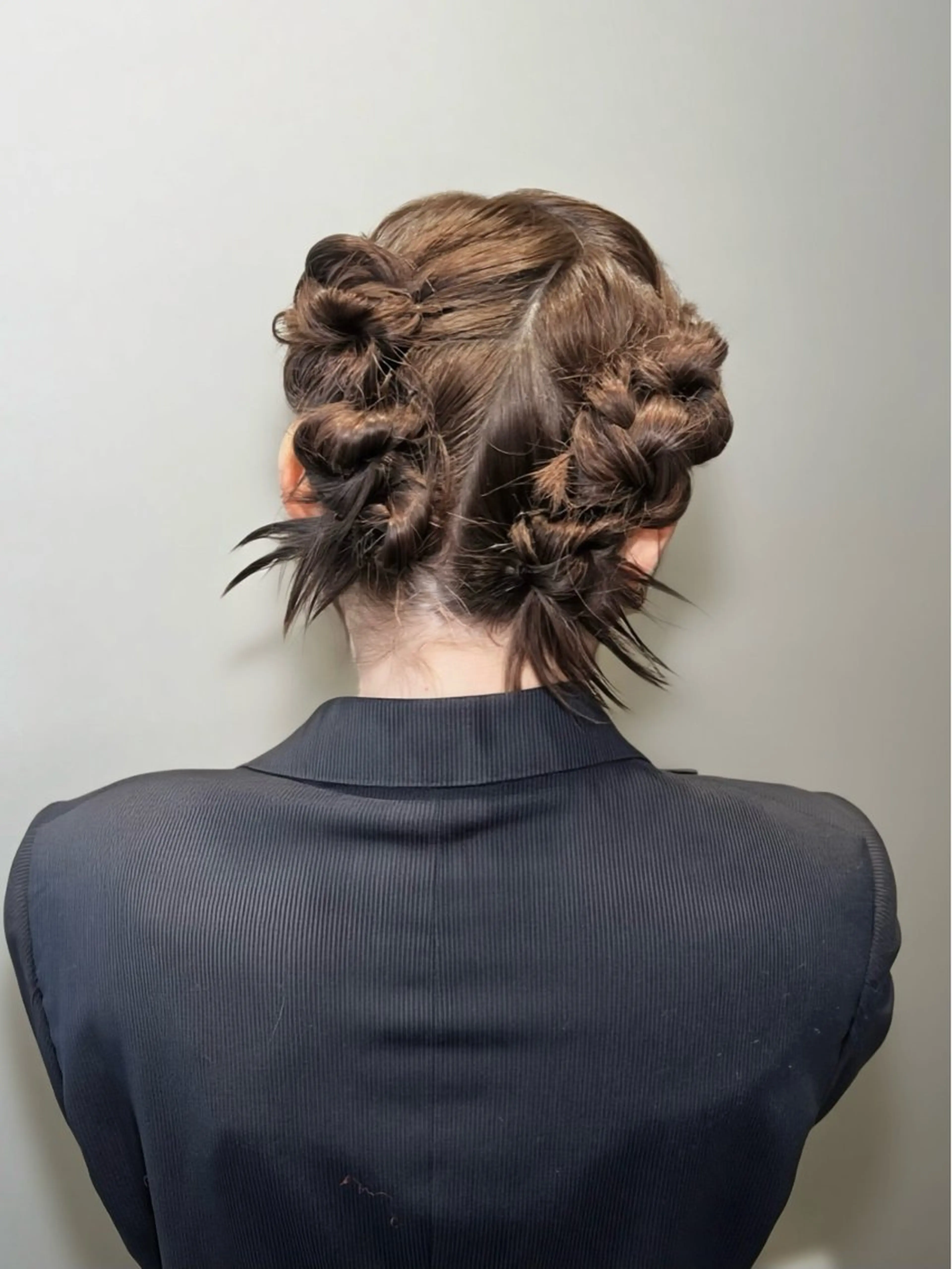 ヘアアレンジ 柔らかブラウン/顔周 りレイヤー♡ユウシのヘアスタイル