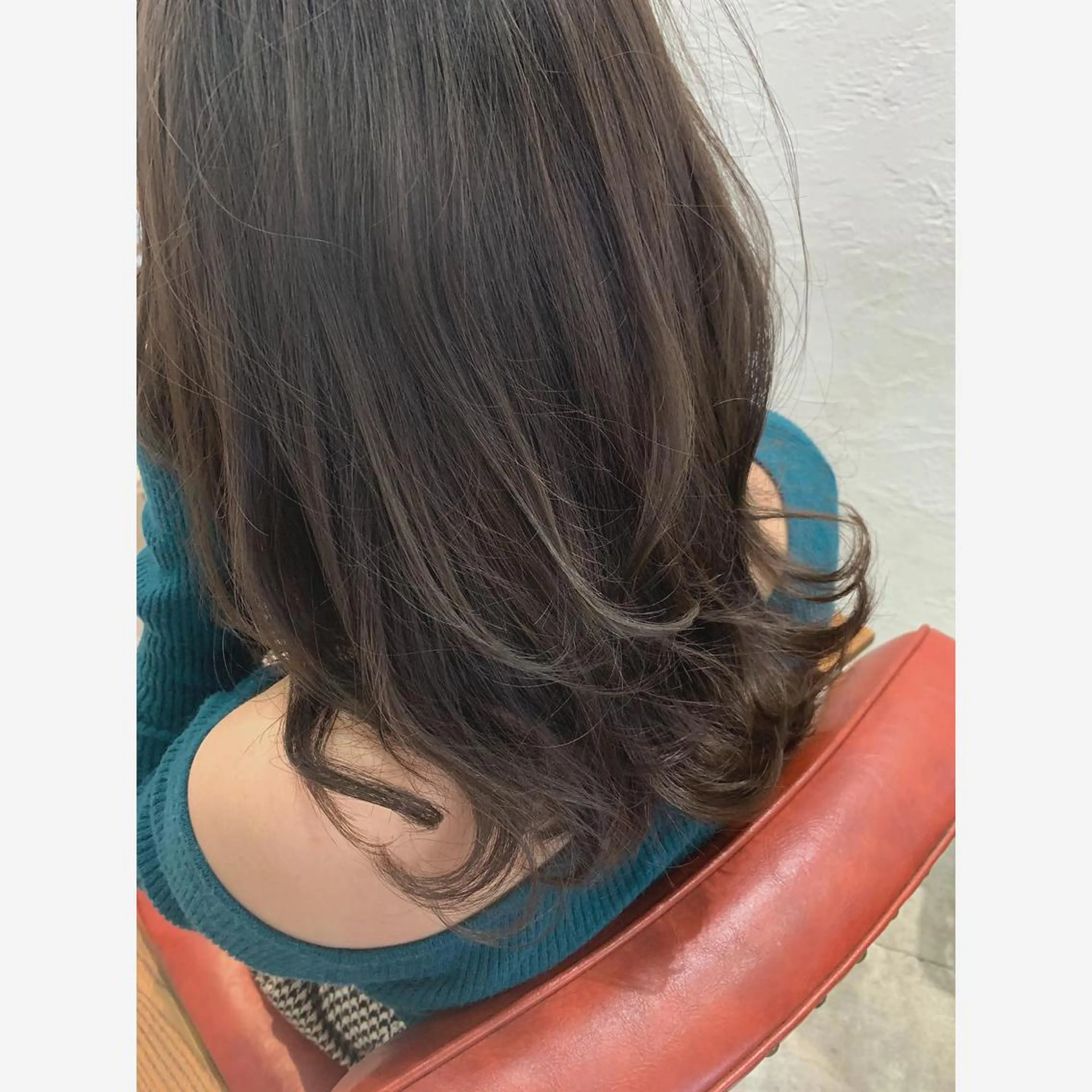 セミロング カラー カット ヘアカラー fio マナミのヘアスタイル