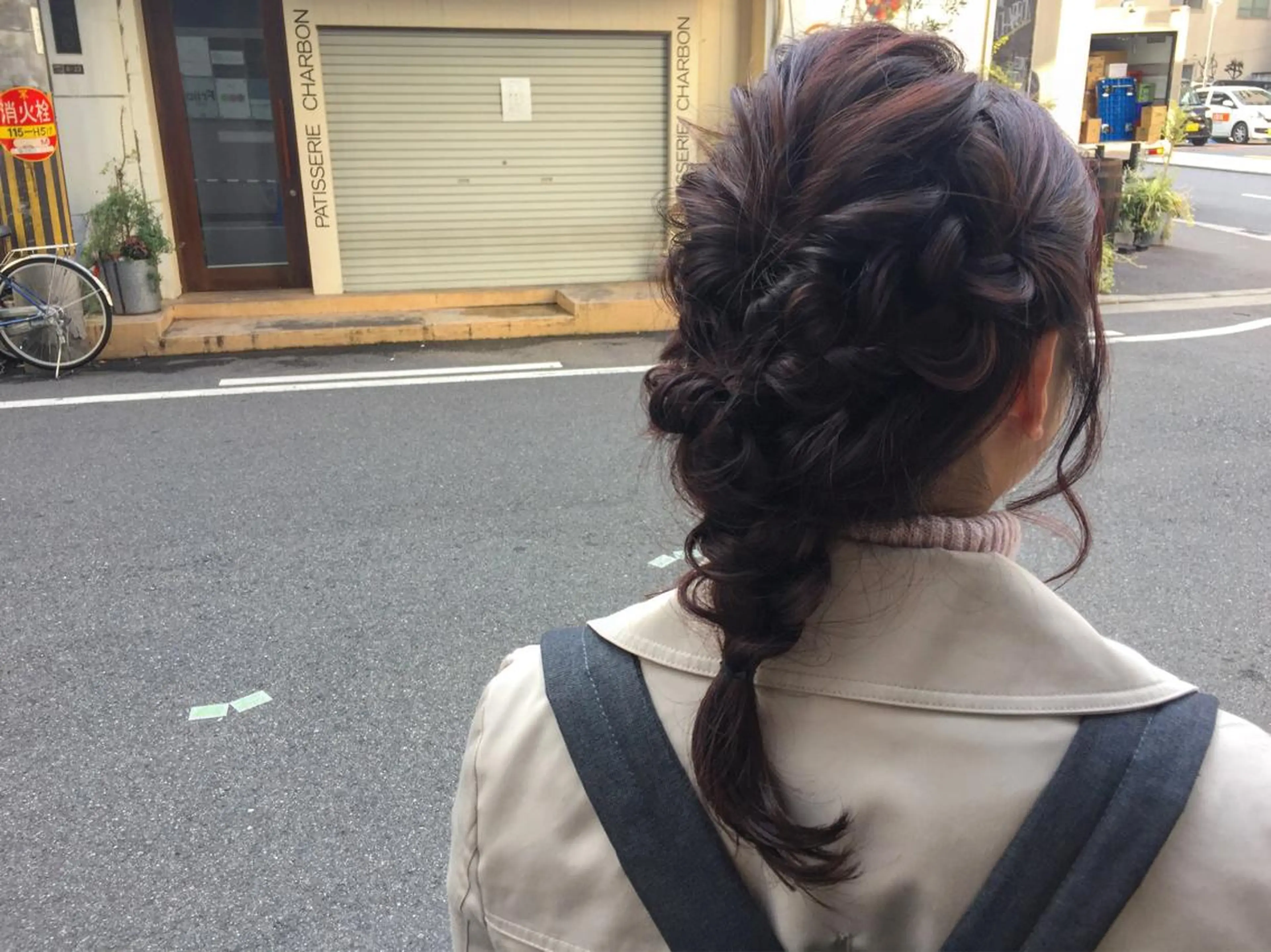 セミロング カラー ヘアアレンジ ピンクカラー バイオレットカラー ツキノキ ミナのヘアスタイル