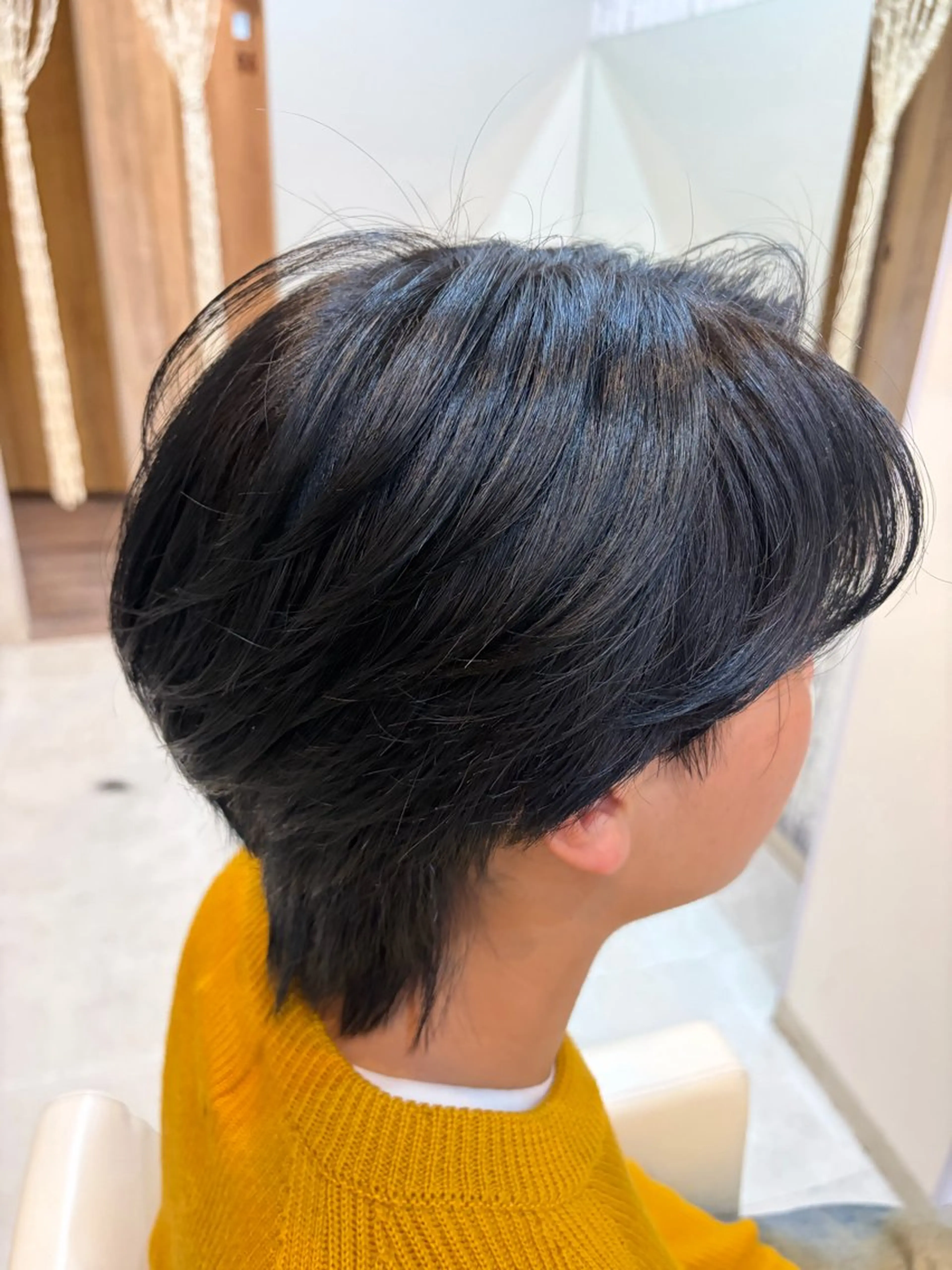 カラー メンズ メンズブリーチ 黒髪 ブリーチ ブルーカラー ブルーブラック カット ヘアカラー りゅうせい ／モデル募集中のヘアスタイル