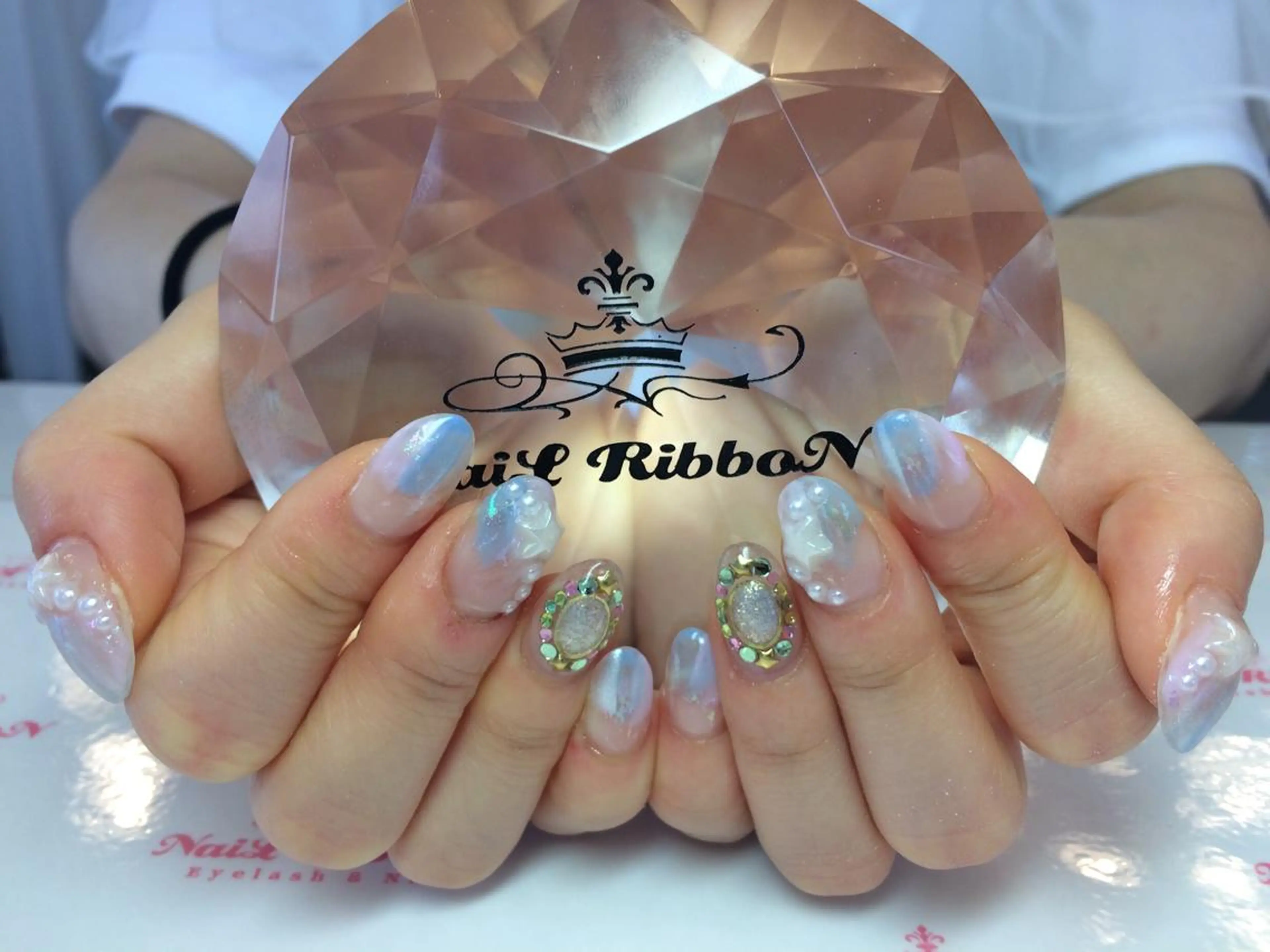 ネイル ネイルリボン 受付スタッフのネイルデザイン