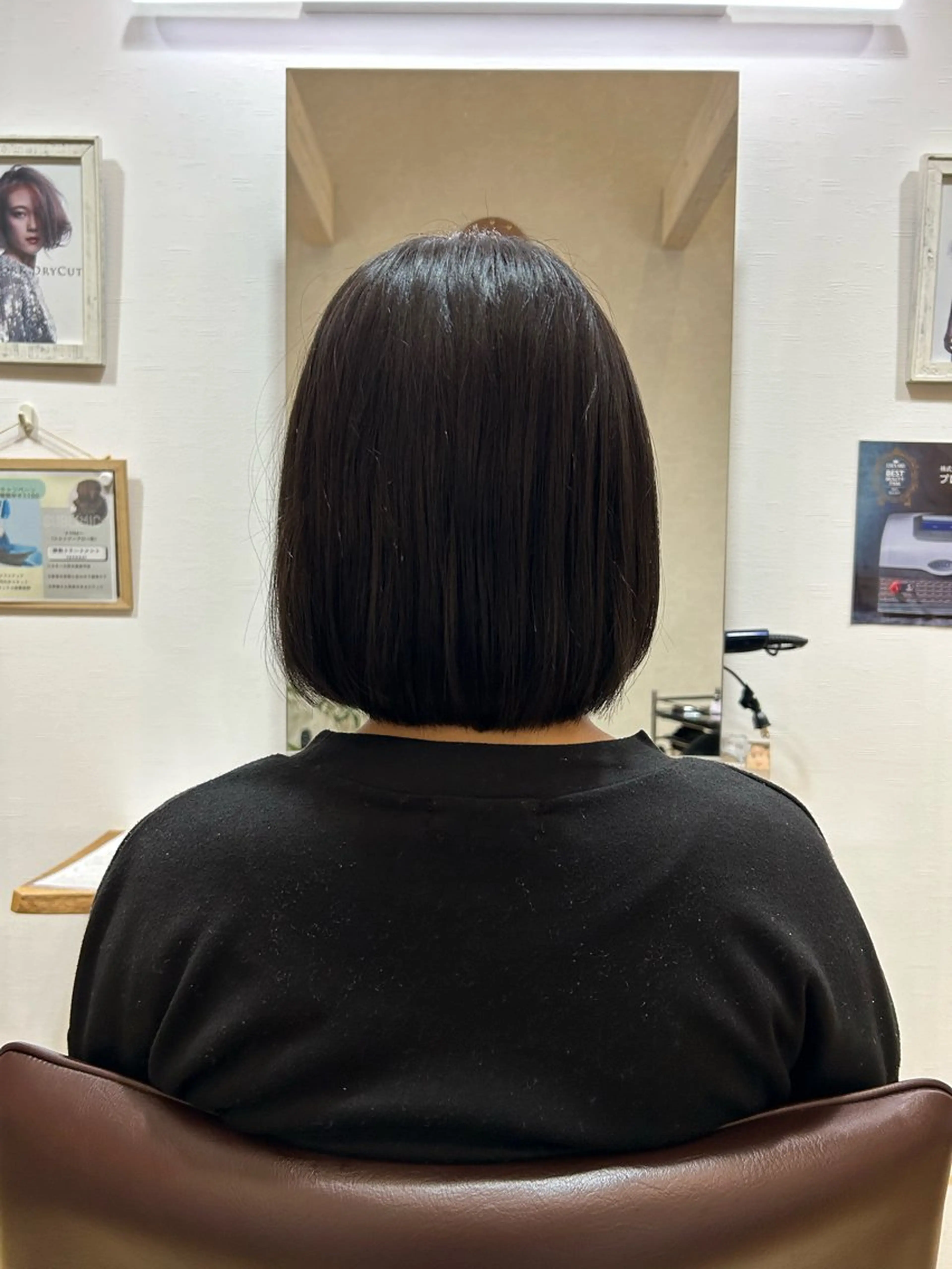 ショート レイヤーカット 根石 結菜のヘアスタイル