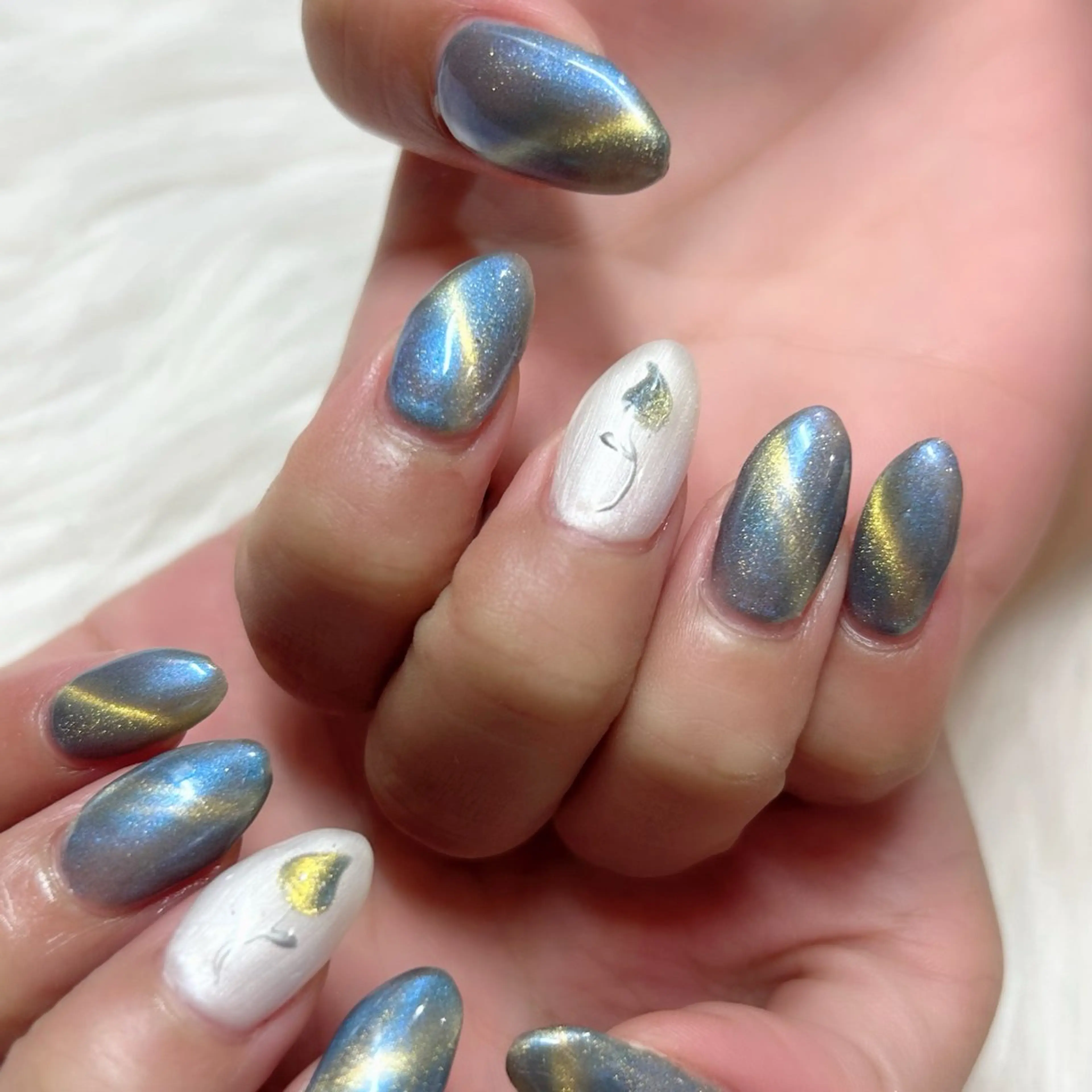 ネイル マグネットネイル ハンドネイル はあとねいる筑紫口店 Hitomiのネイルデザイン