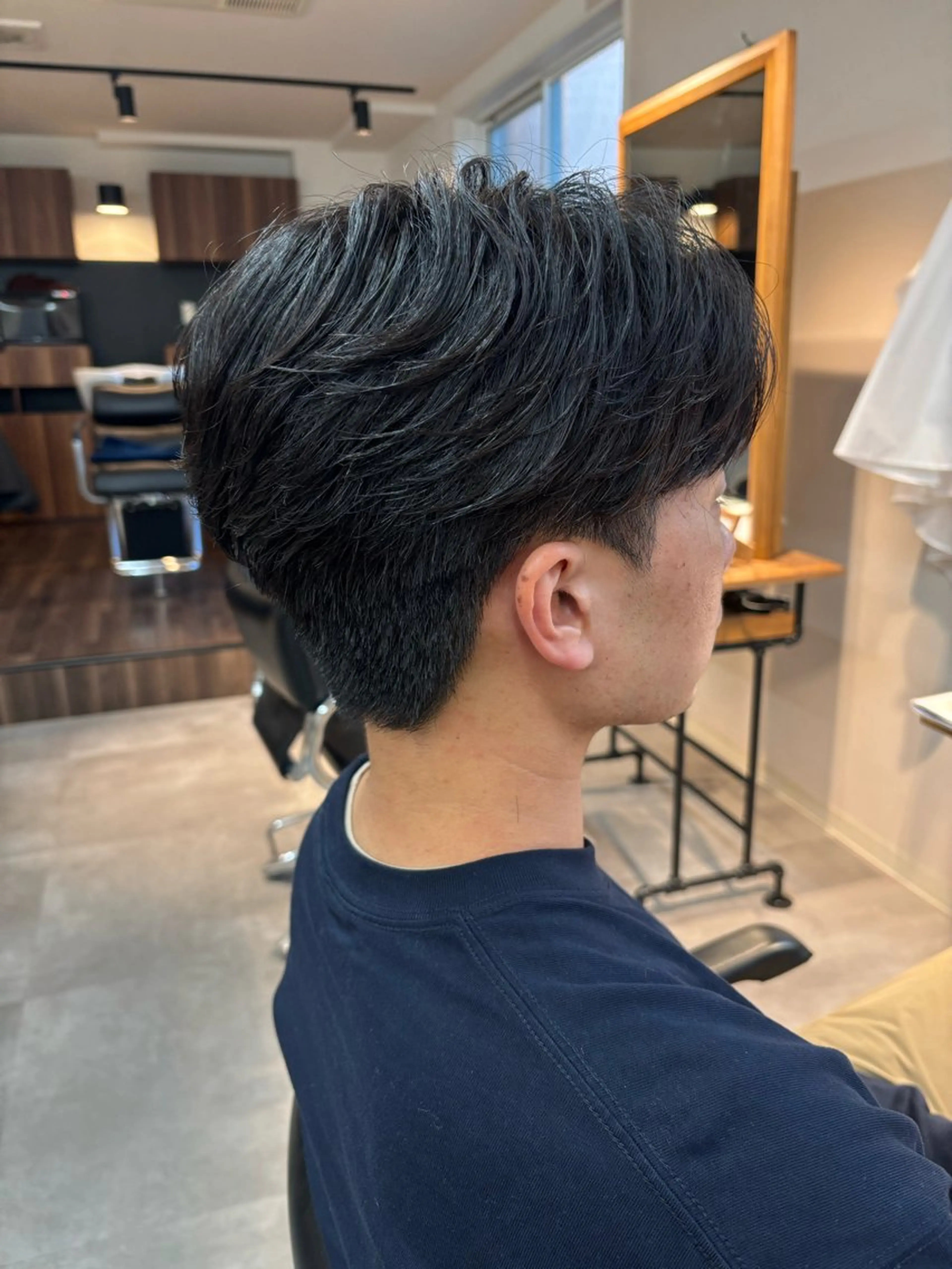 パーマ メンズ センターパート フェザーパーマ メンズパーマ カット パーマ フェザーパーマ/韓国 /メンズカット保立のヘアスタイル