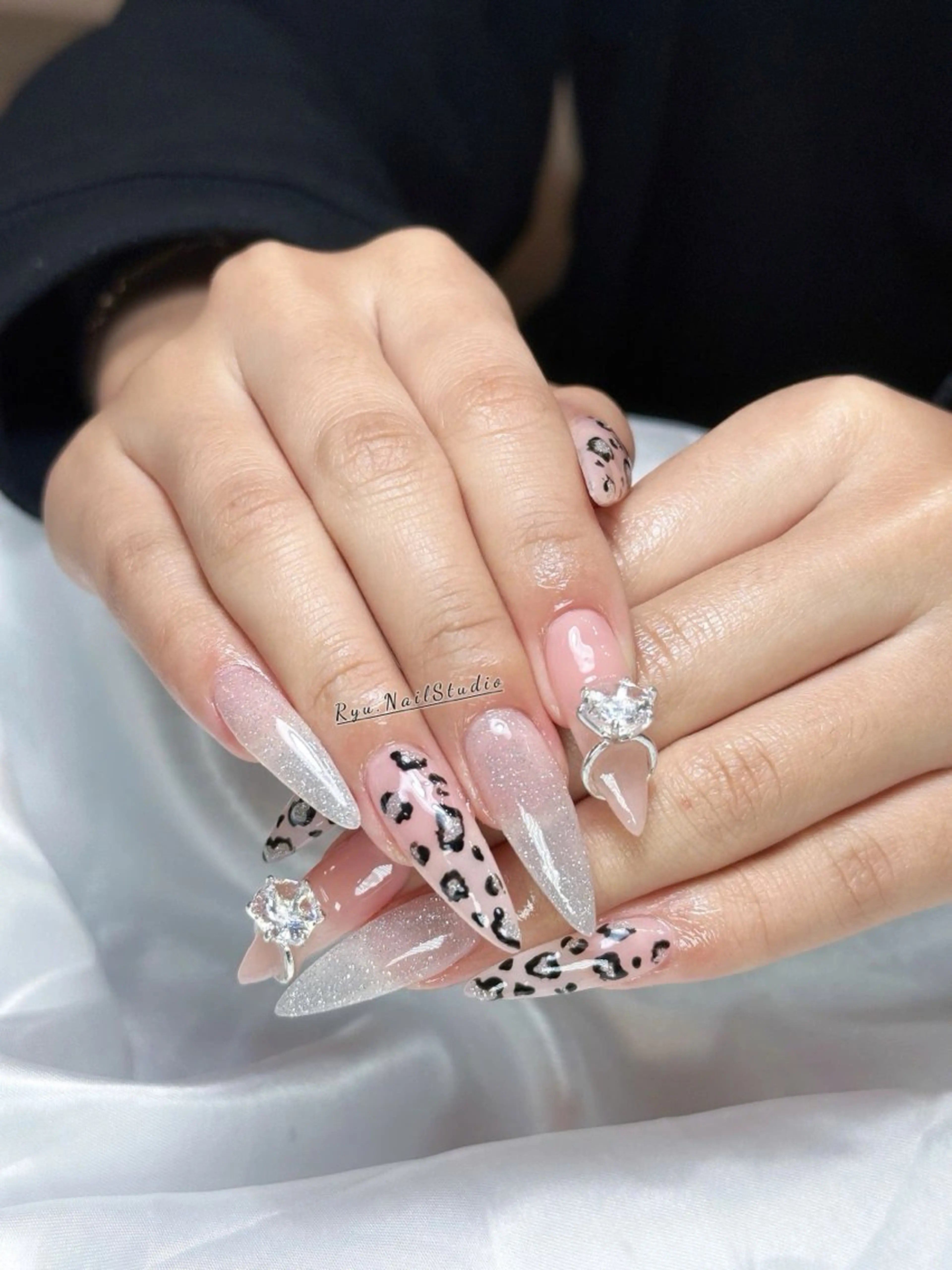 ネイル アートネイル フレンチネイル ジェルネイル キラキラネイル ニュアンスネイル ハンドネイル Ryu Nail Studio所属・Ryu Nail YukiChanのネイルデザイン