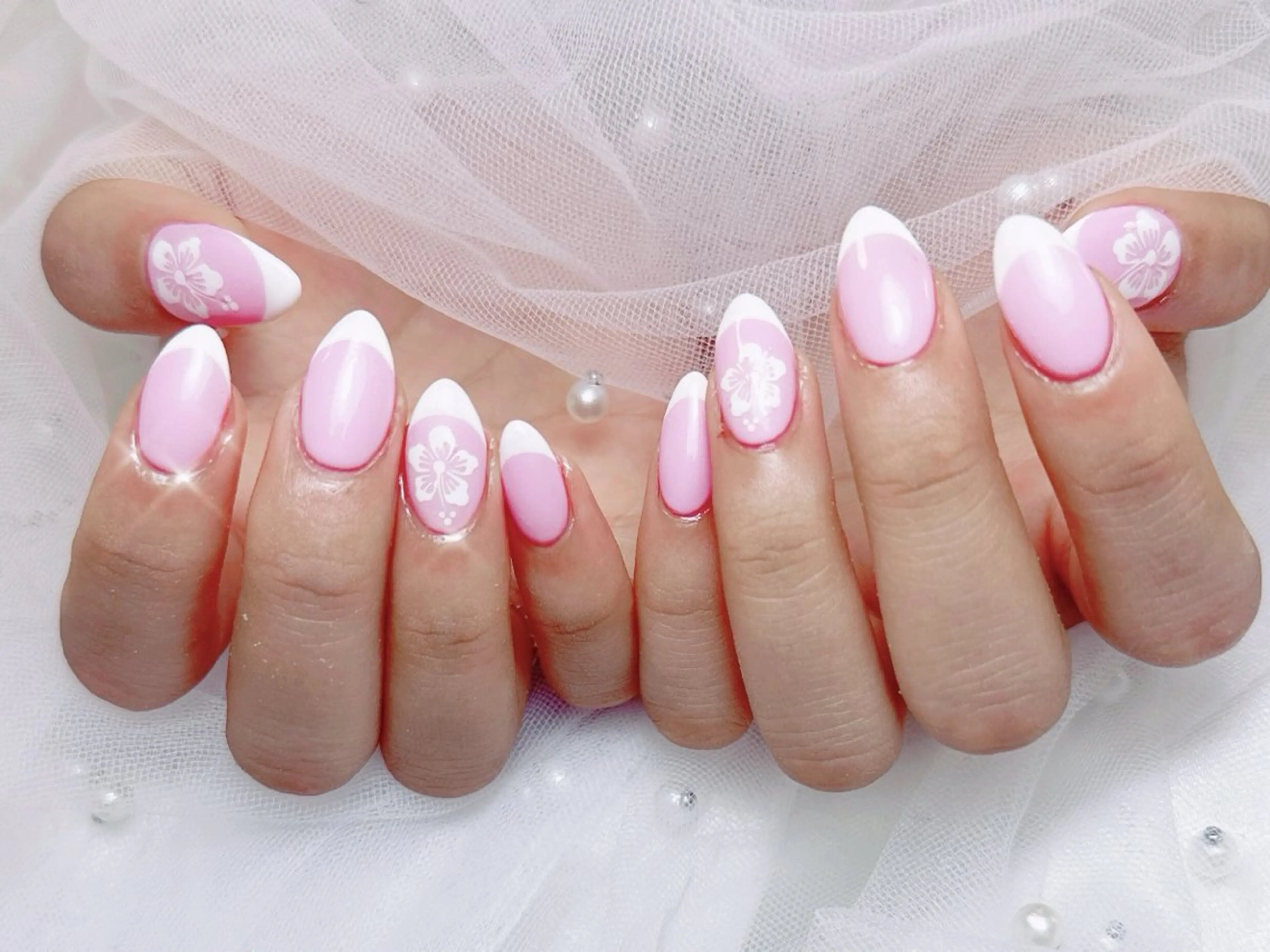 ネイル フレンチネイル ジェルネイル ハート 韓国ネイル マグネットネイル ハンドネイル ネイルサロン lotusのネイルデザイン