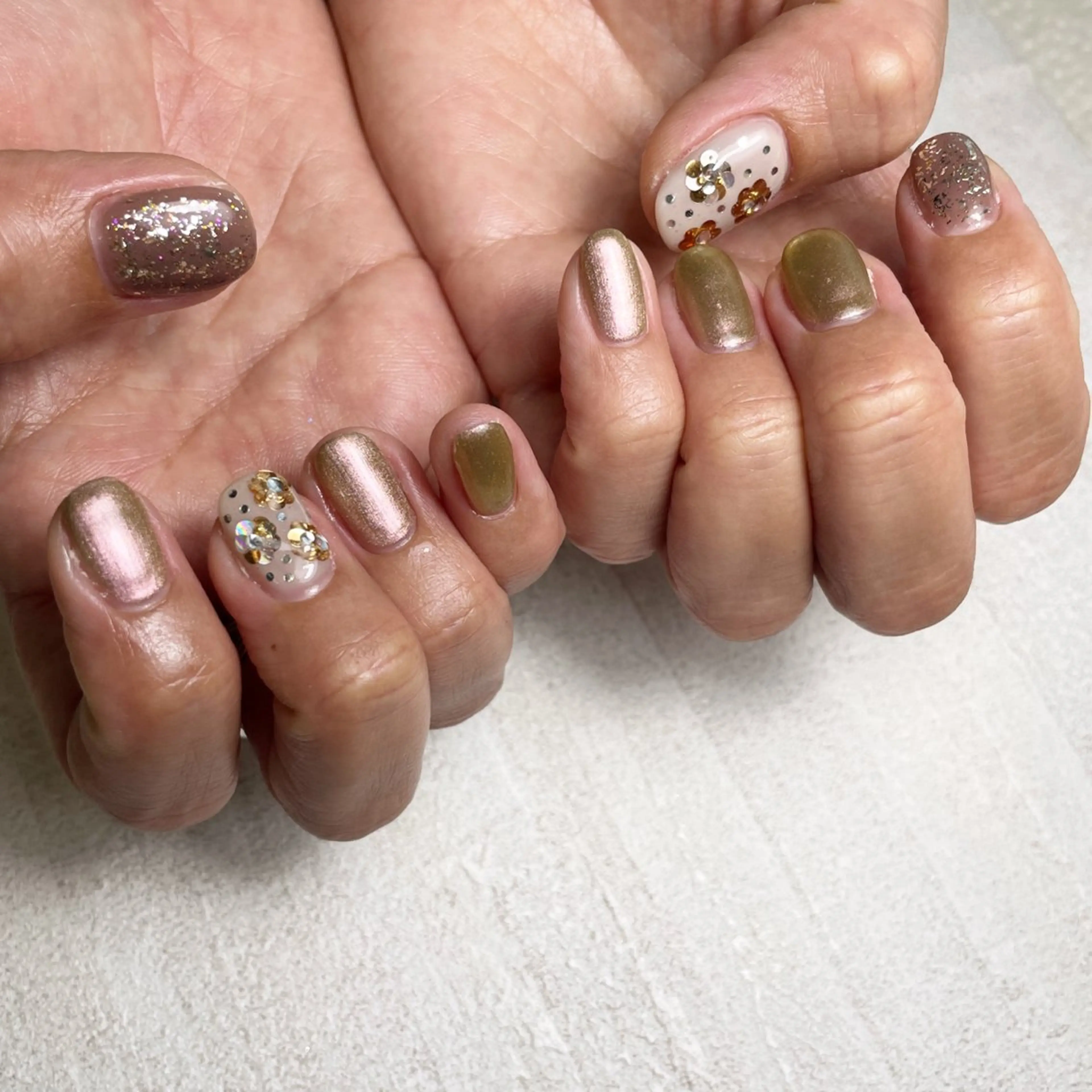 ネイル フラワーネイル ホログラムネイル キラキラネイル ハンドネイル K Harukaのネイルデザイン